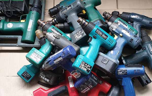 Máy khoan pin nội địa Nhật có tốt không? Có nên mua?