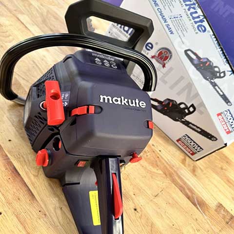 Máy cưa xích xăng Makute GC2301