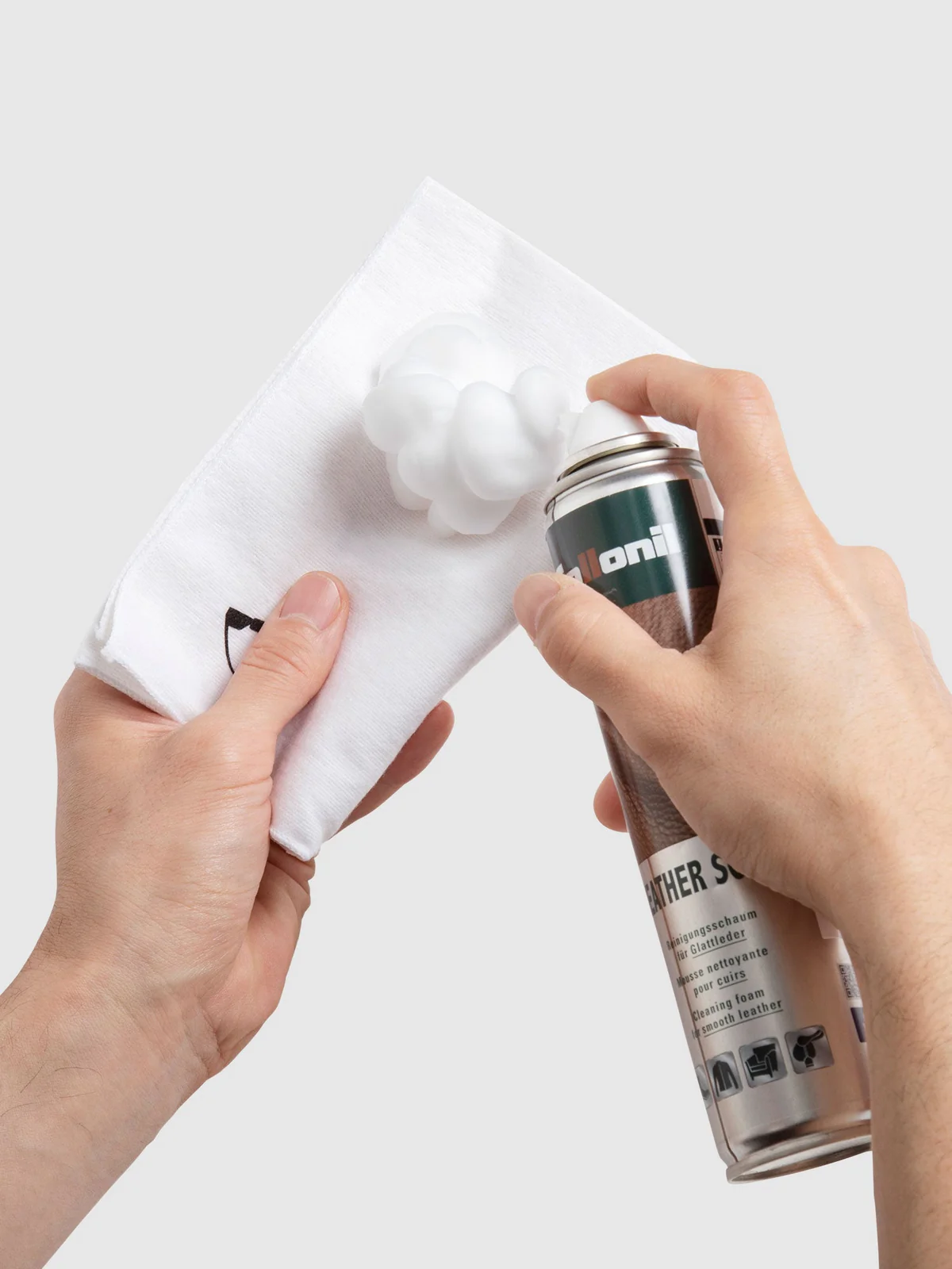 Leather soap Collonil, Made in Germany, Xà phòng vệ sinh đồ da, 200ml của Đức