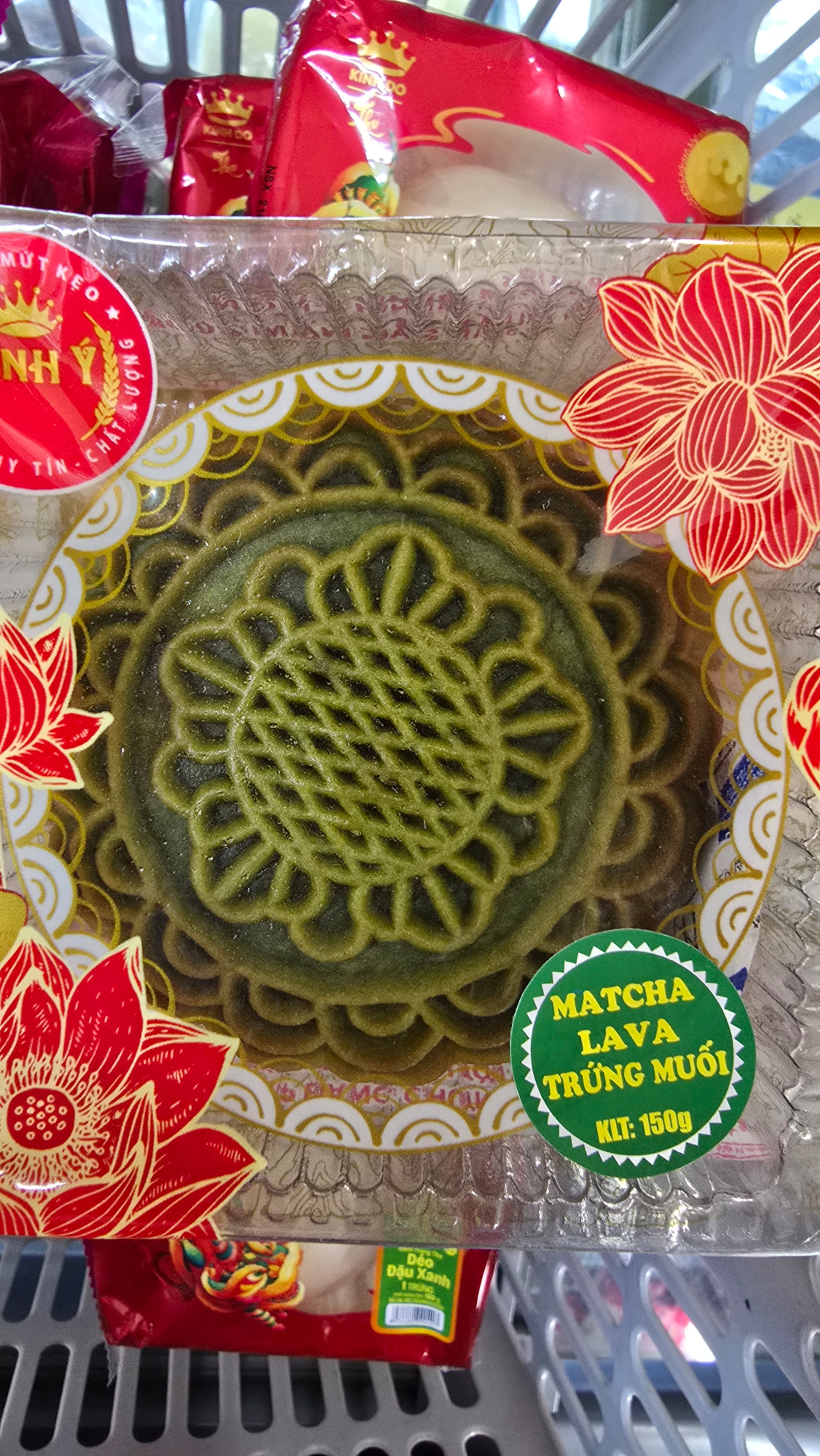 Bánh trung thu matcha trứng muối
