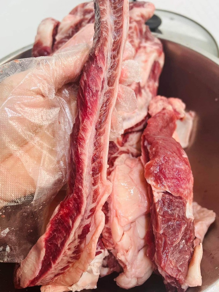 Dải sườn bò nguyên 1.7-2kg - 牛カルビ ※