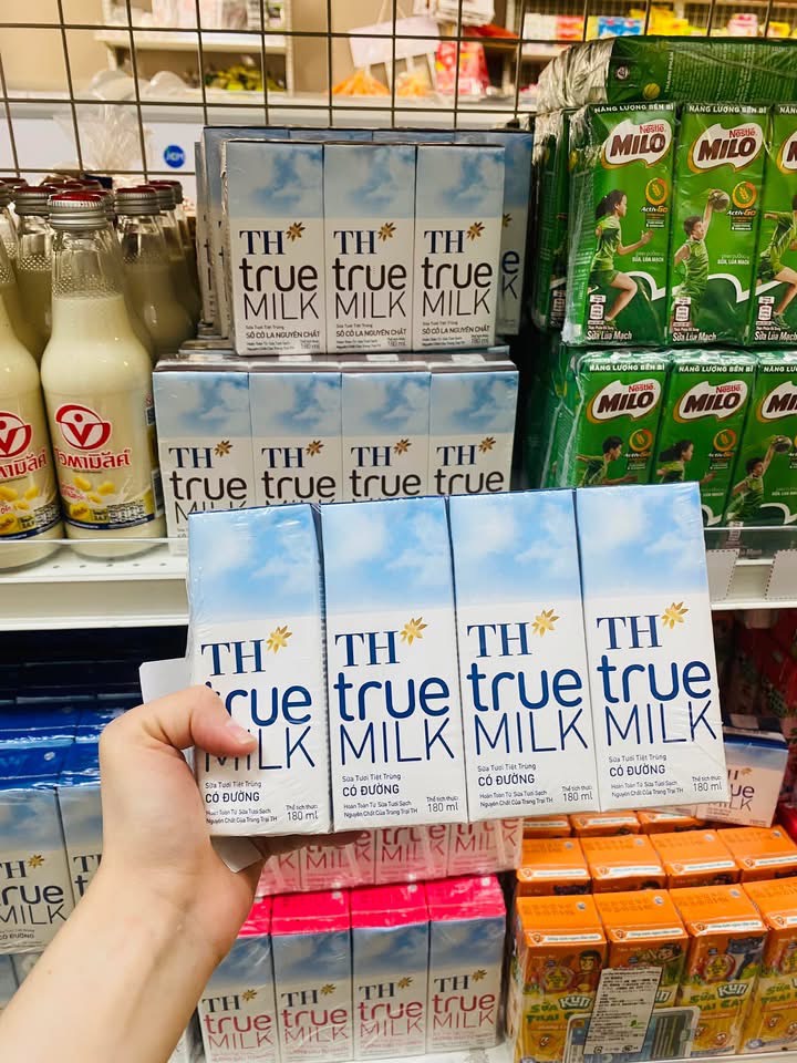 Sữa TH true milk lốc