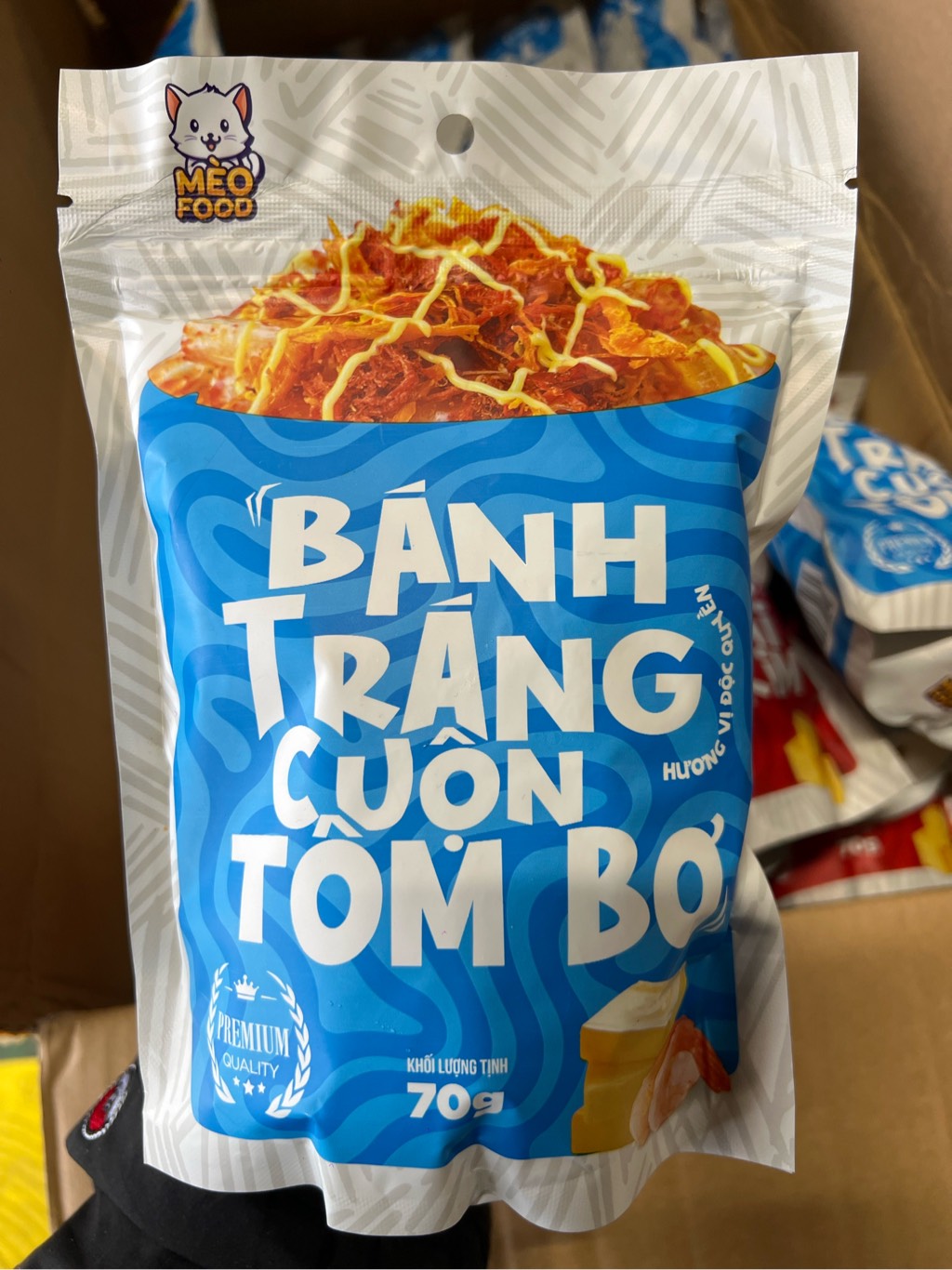 bánh tráng cuộn tôm bơ