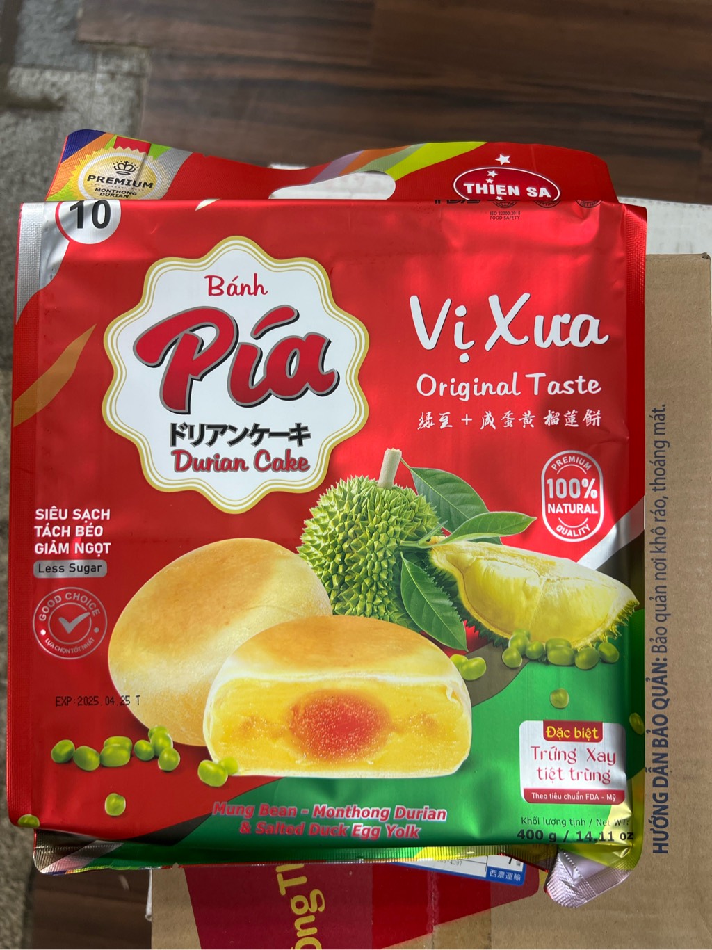 Bánh pía trứng Vị xưa đỏ