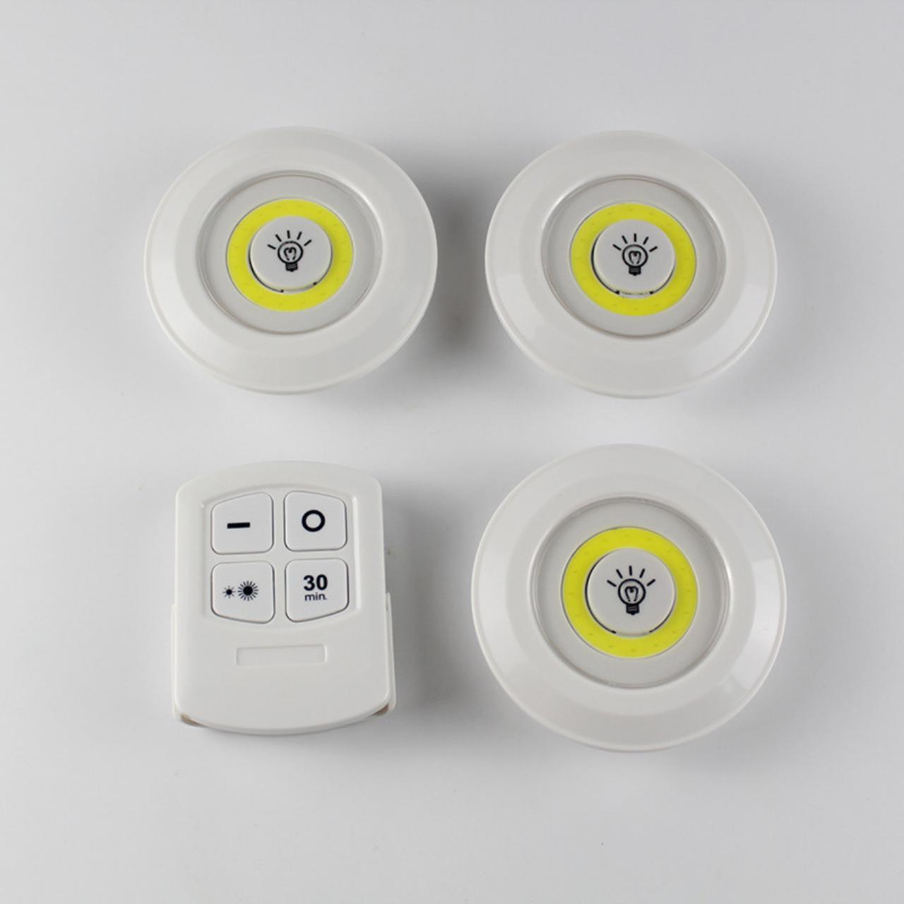 Bộ 3 Đèn Led Không Dây Kèm Remote Điều Khiển Từ Xa Có Miếng Dán Tường