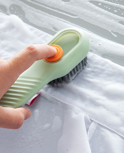 Bàn Chải Vệ Sinh Giày Đa Năng Có Ngăn Đựng Xà Phòng