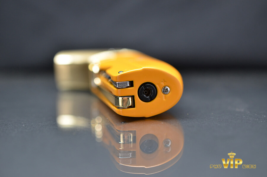 Set 2 phụ kiện cigar Cohiba bật lửa và dao cắt.