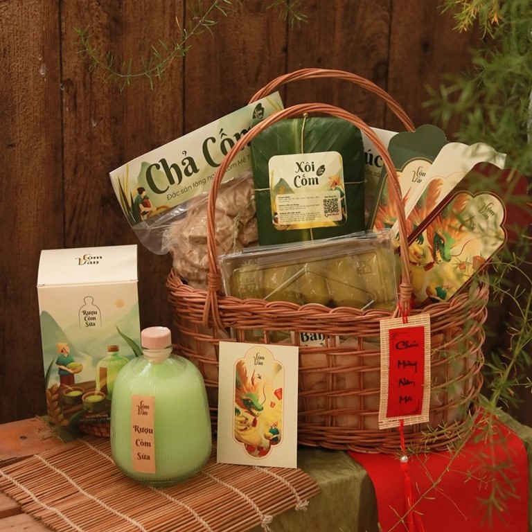 Giỏ mây kèm trang trí Tết