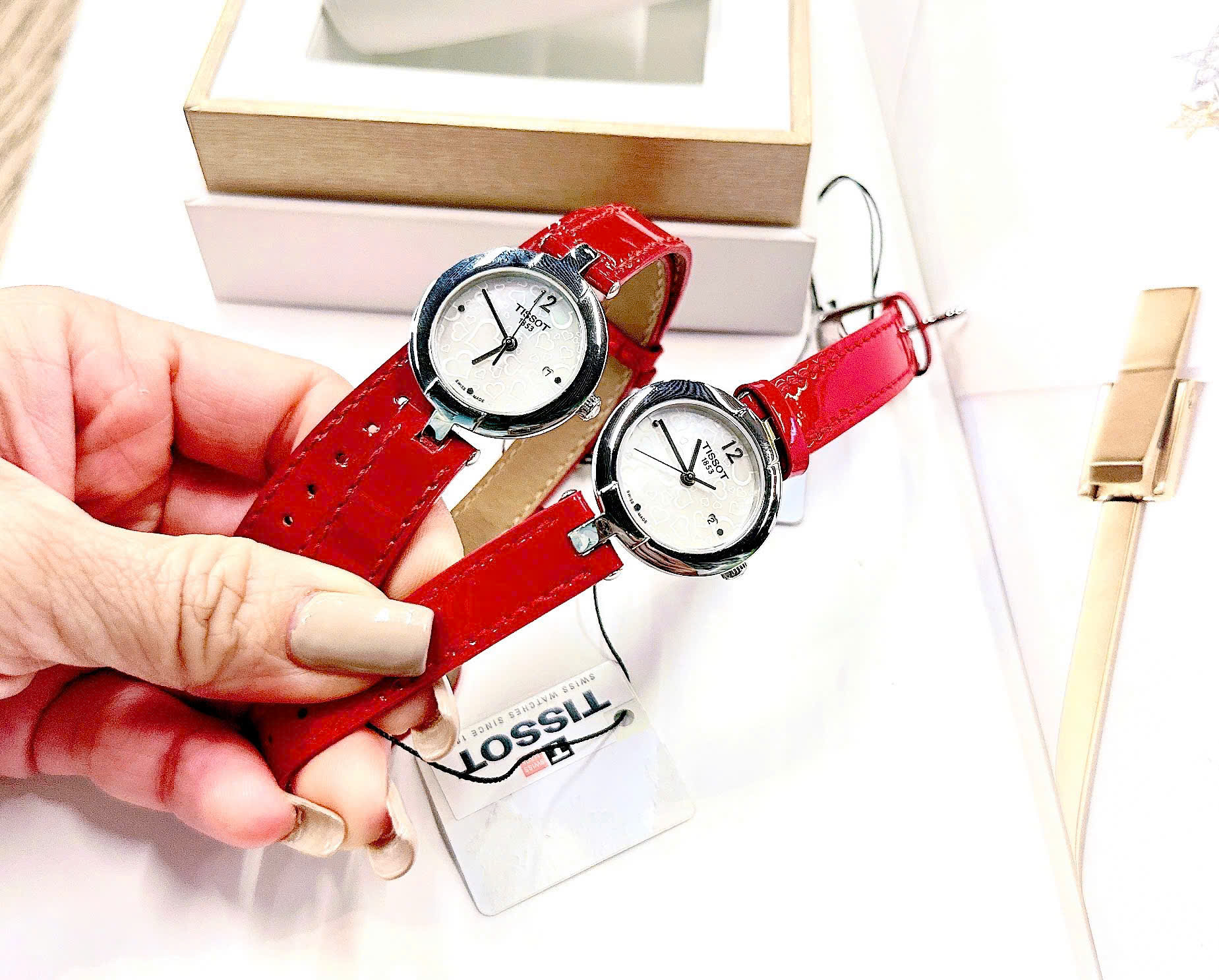 ĐỒNG HỒ NỮ TISSOT T084.210.16.117.00