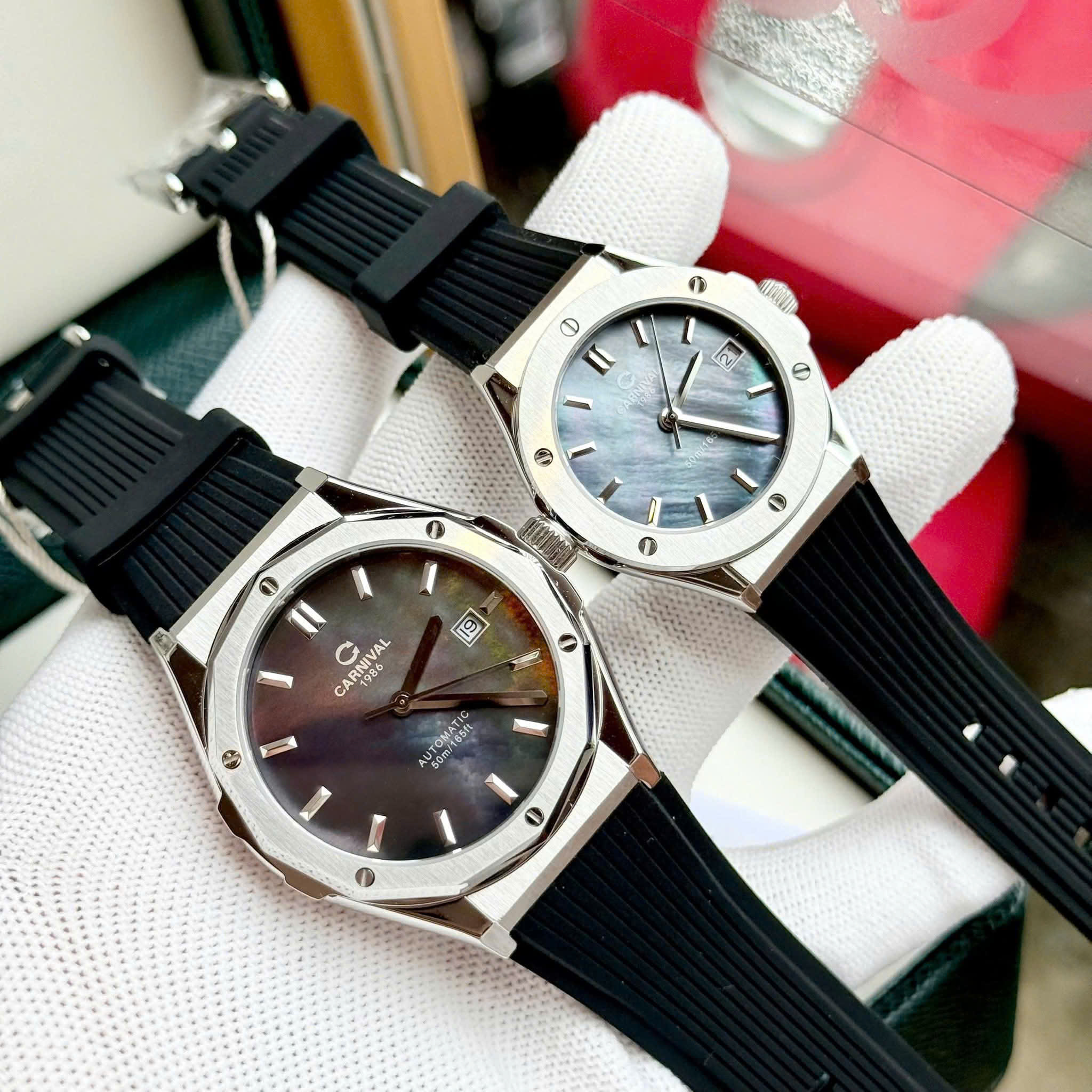 ĐỒNG HỒ ĐÔI CARNIVAL 8168G-VT-DCS-DK BLACK MOP - CARNIVAL 8168L-VT-DCS-DK BLACK MOP