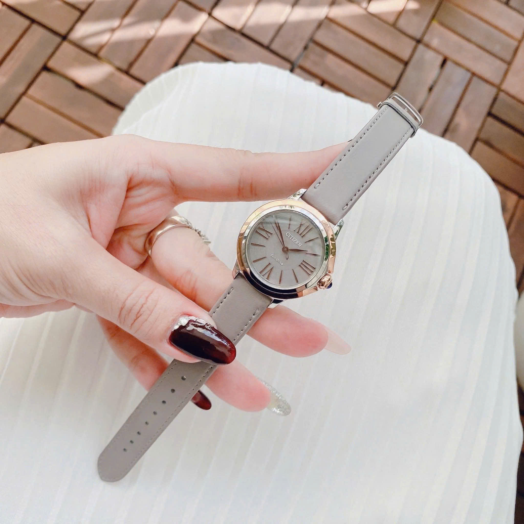 ĐỒNG HỒ NỮ CITIZEN CECCI ECO DRIVE EM1166-01Z