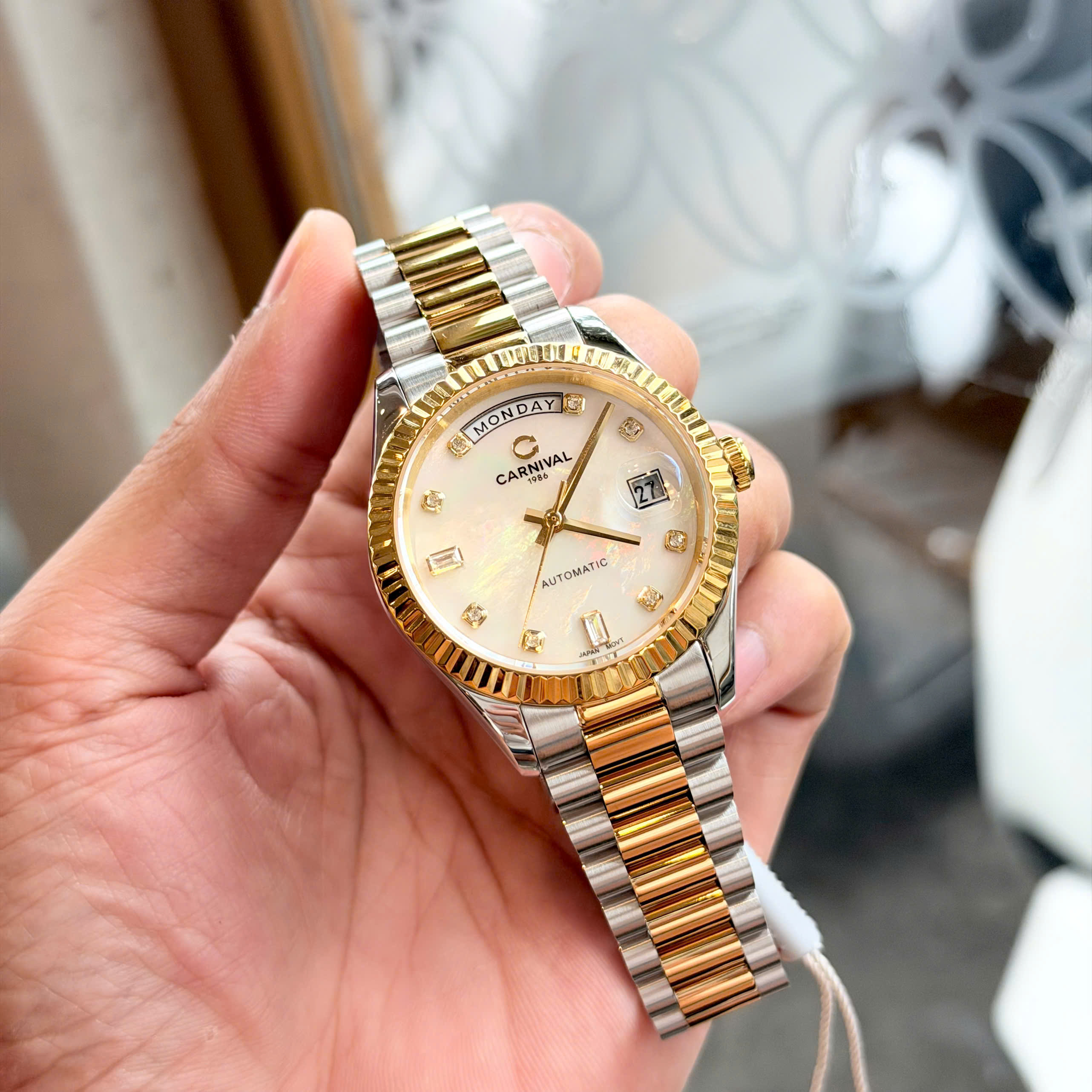 ĐỒNG HỒ NAM CARNIVAL AUTOMATIC 8239G-CV-TK