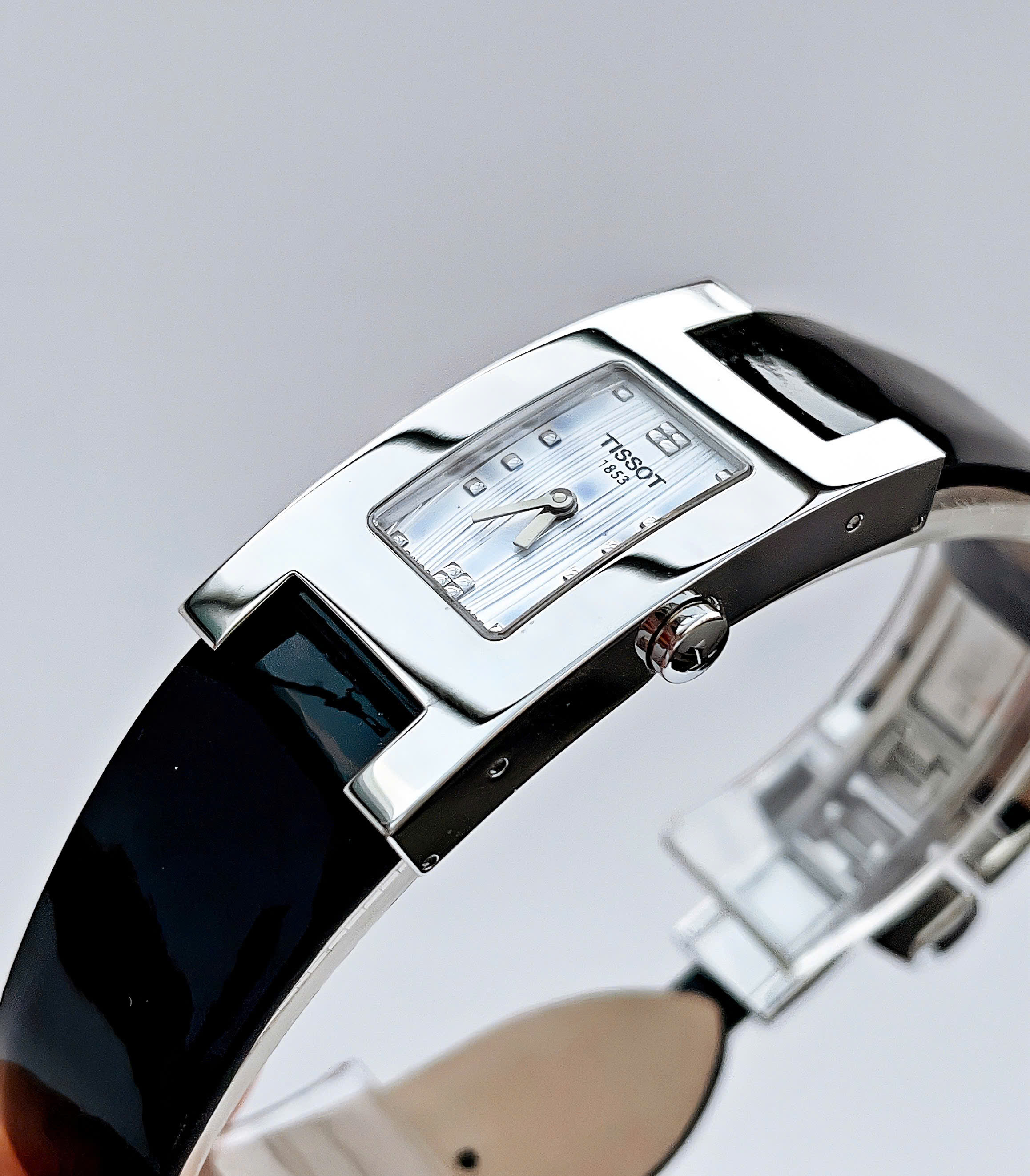 ĐỒNG HỒ NỮ TISSOT T-TRENCH QUARTZ BELLFLOWER WHITE T11.1.325.51