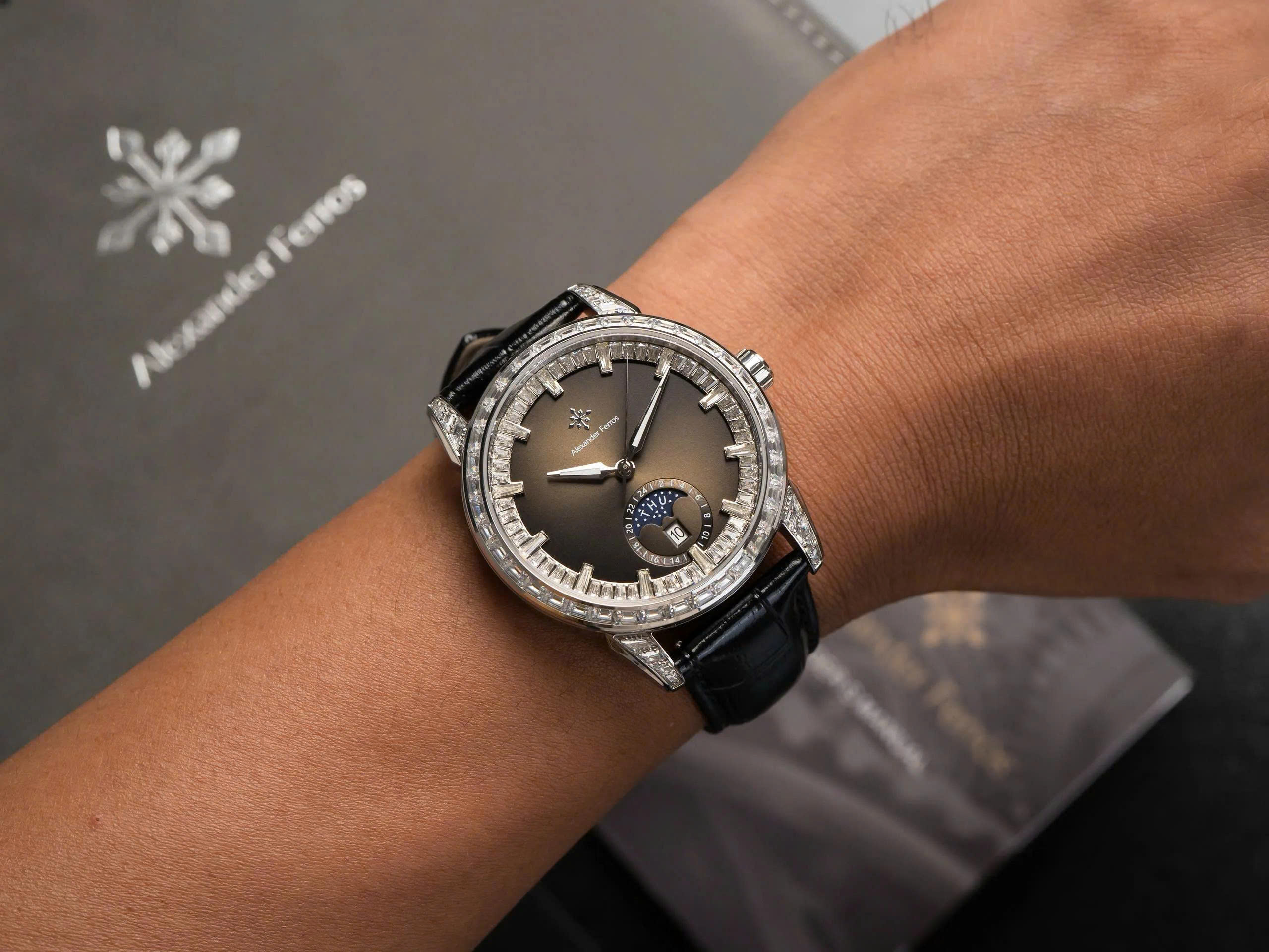 Đồng Hồ Alexander Ferros 9081S-01
