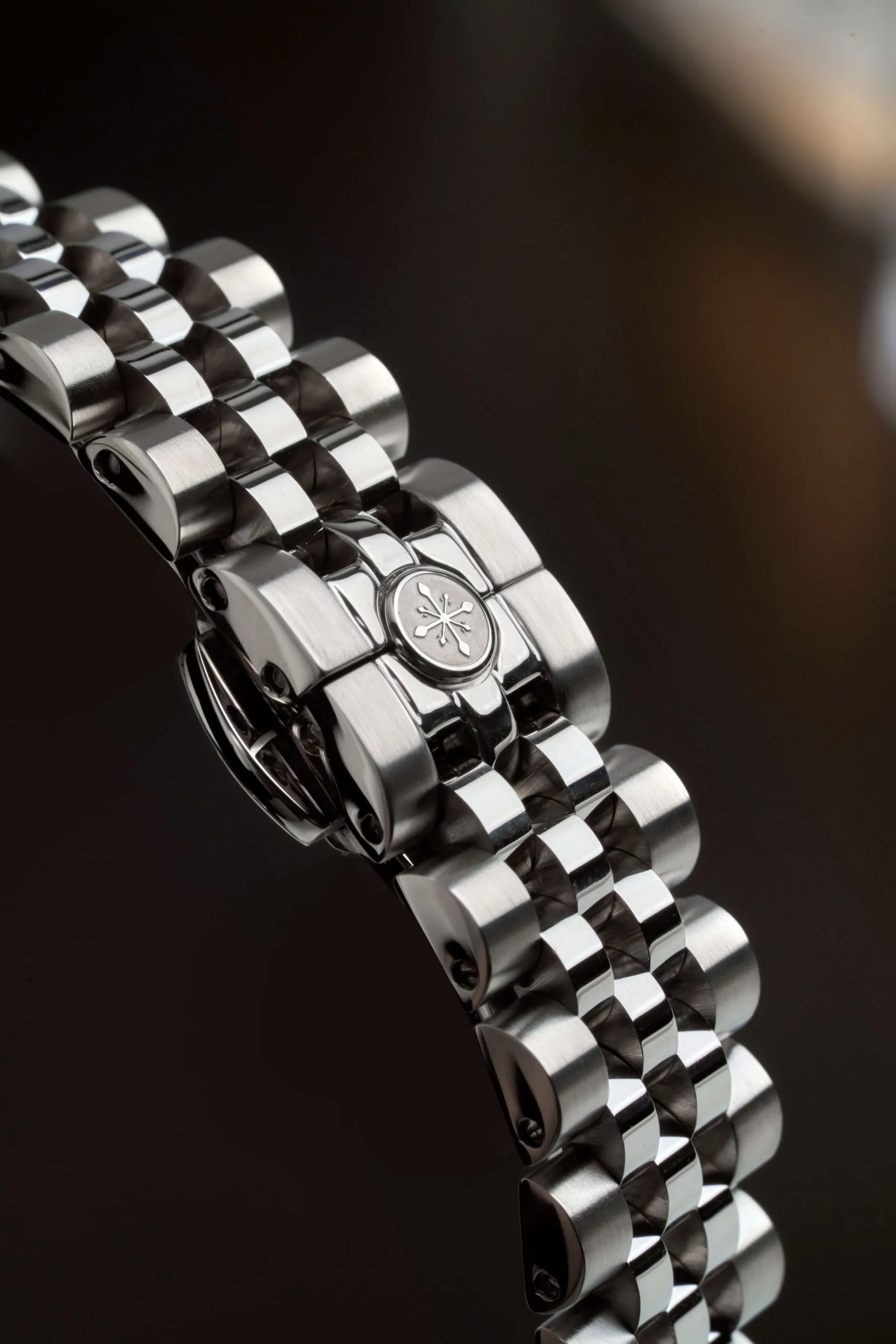 ĐỒNG HỒ NỮ ALEXANDER FERROS QUARTZ 8222S/16