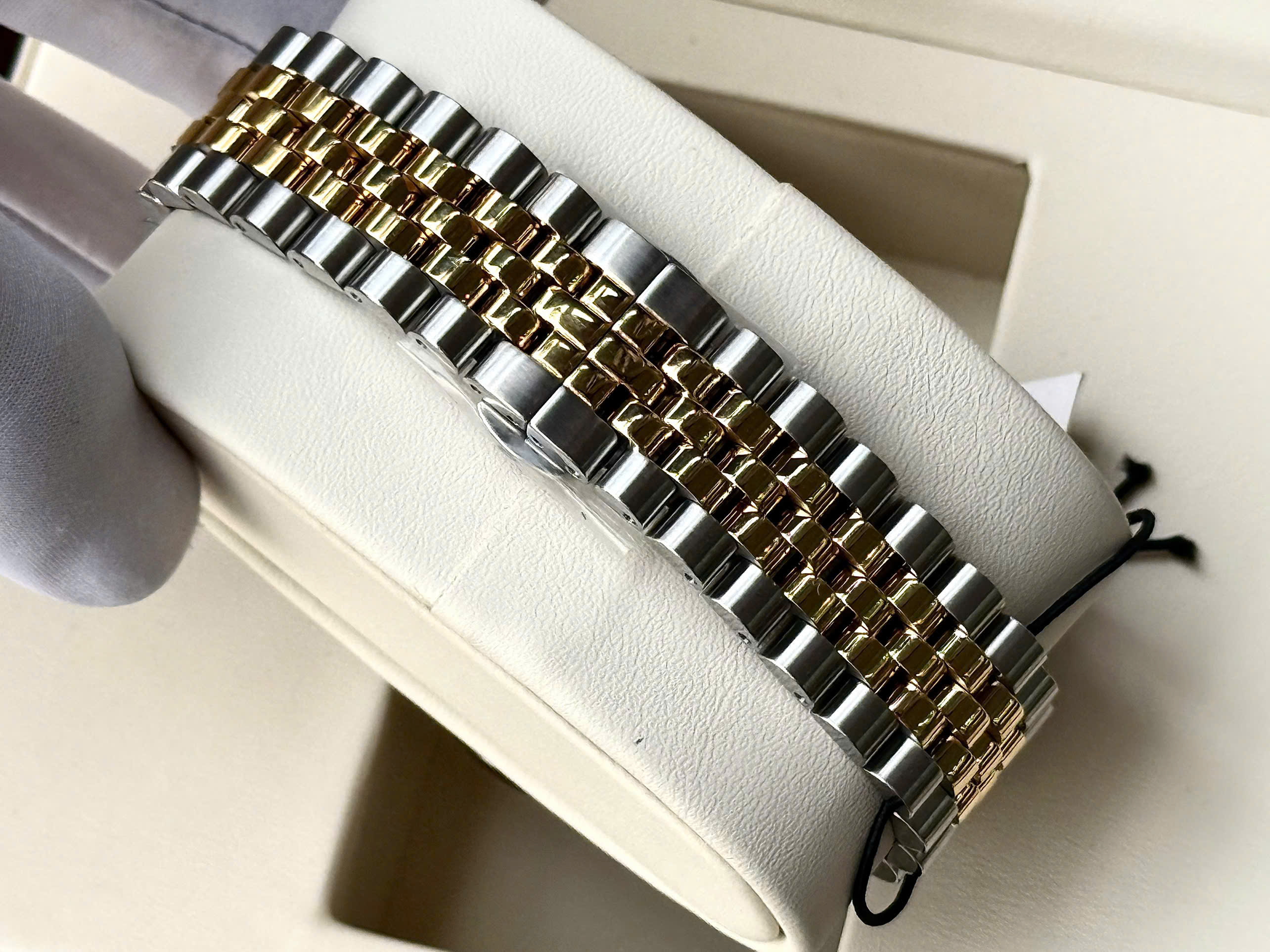 ĐỒNG HỒ NAM CITIZEN AUTOMATIC TSUYOSA NK0024-54X