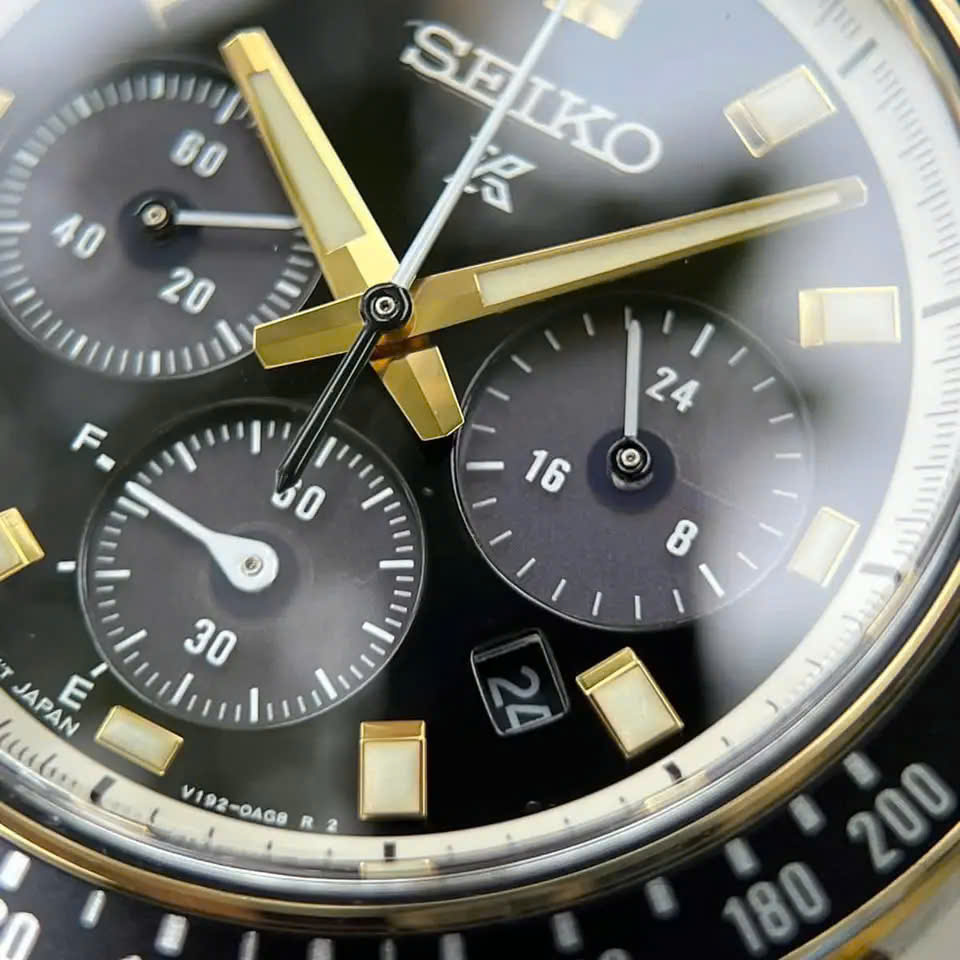 ĐỒNG HỒ NAM SEIKO PANDA PROSPEX SPEEDTIMER SOLAR CHRONOGRAPH SSC941P1 (SBDL113)