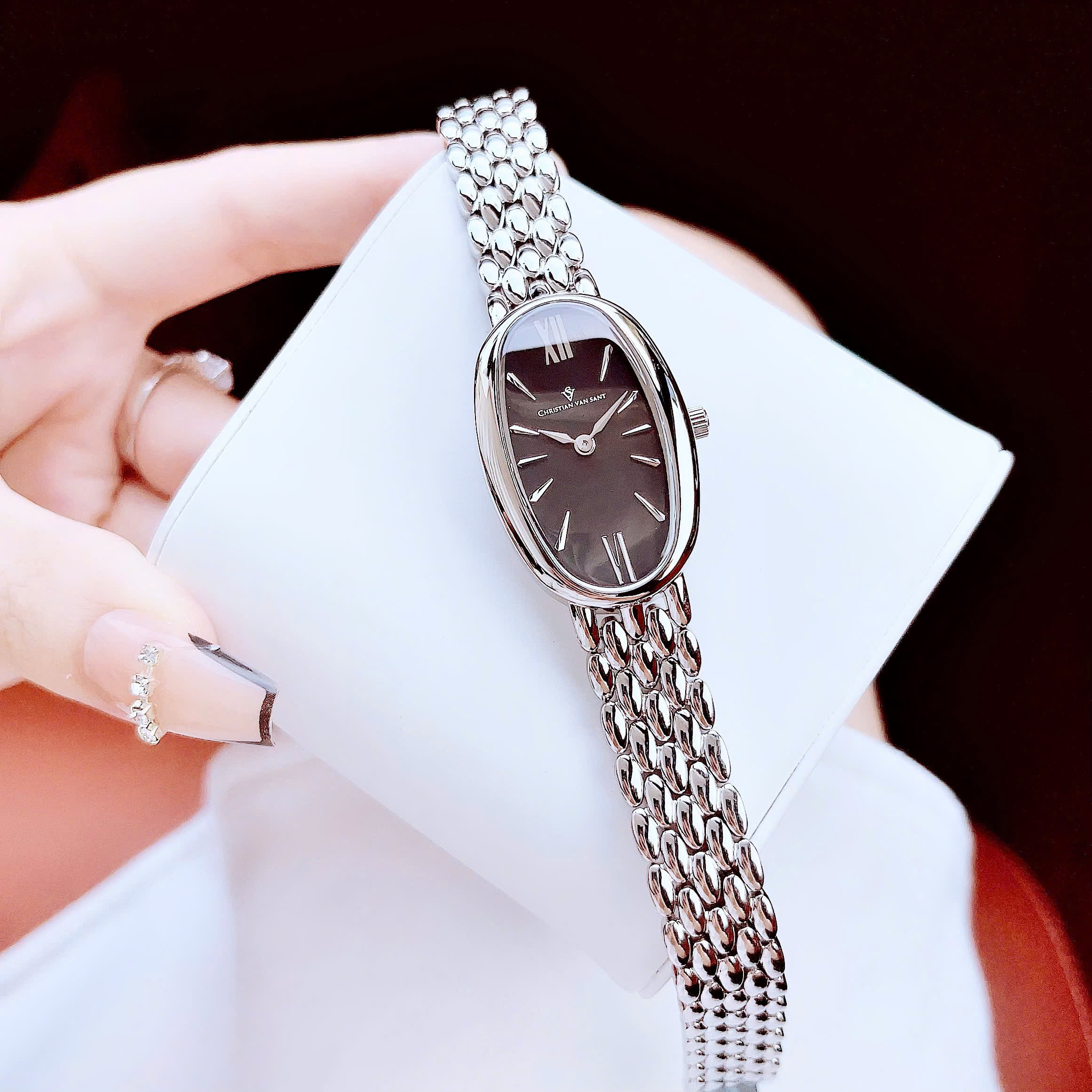 ĐỒNG HỒ NỮ CHRISTIAN VAN SANT CV1811