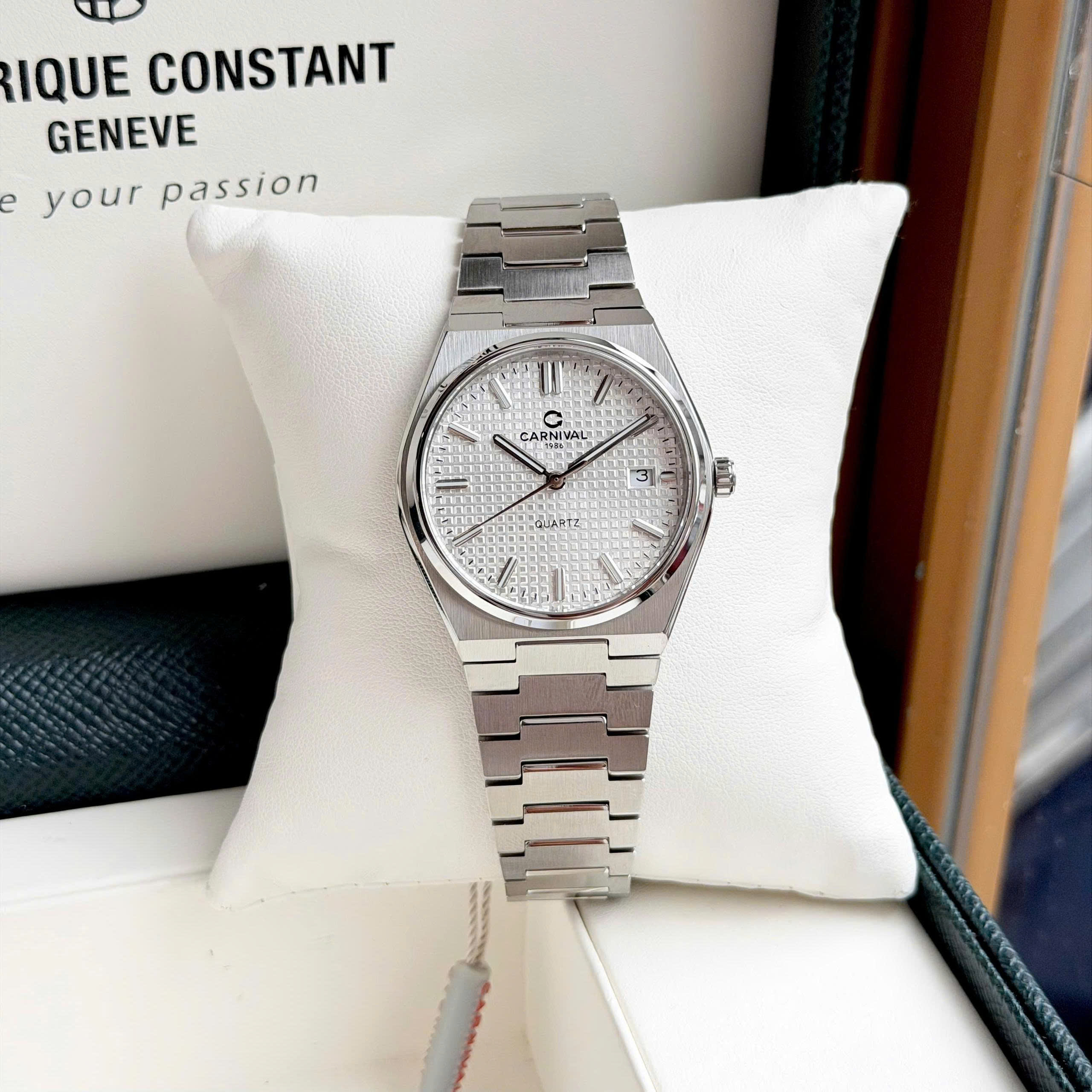 ĐỒNG HỒ NAM CARNIVAL QUARTZ 8251G-VT-T