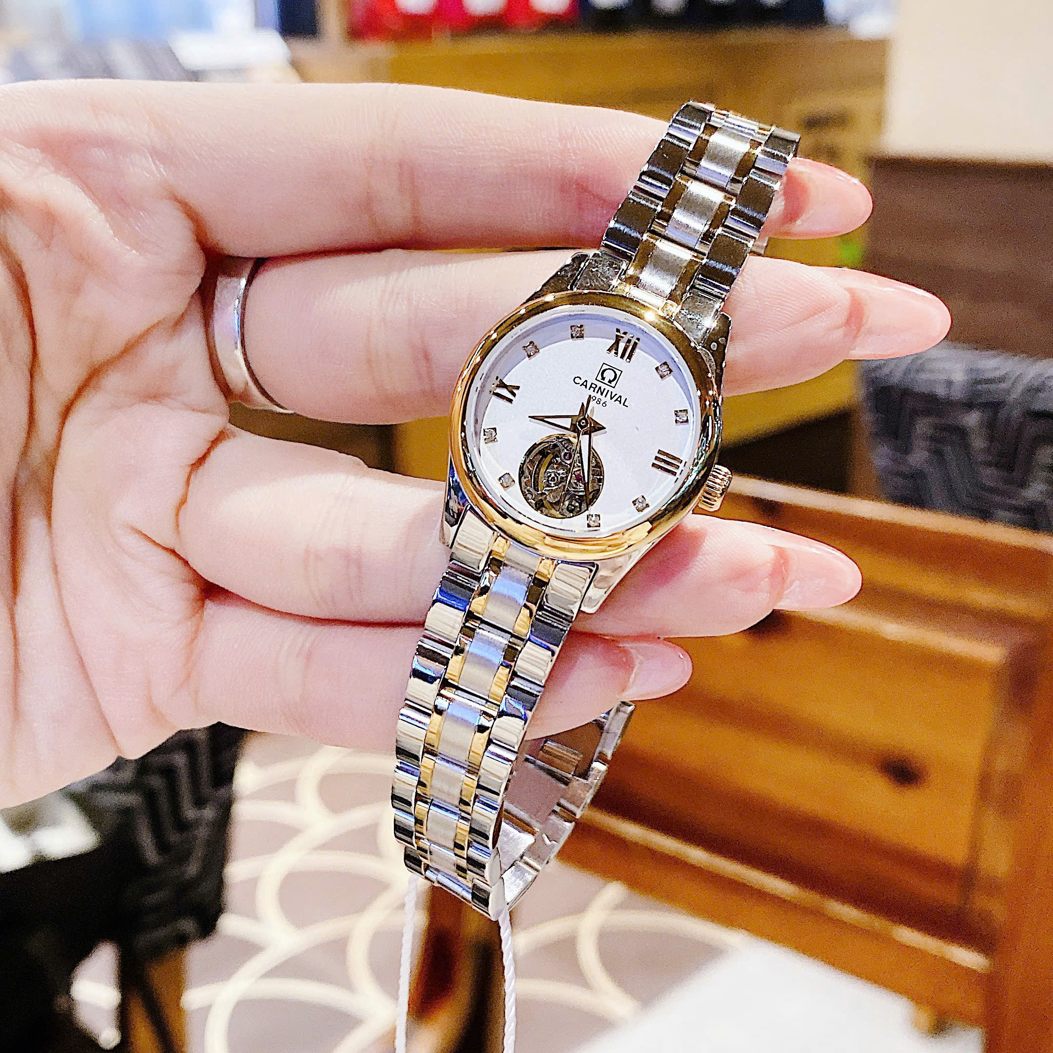 ĐỒNG HỒ NỮ CARNIVAL AUTOMATIC L78901.101.616