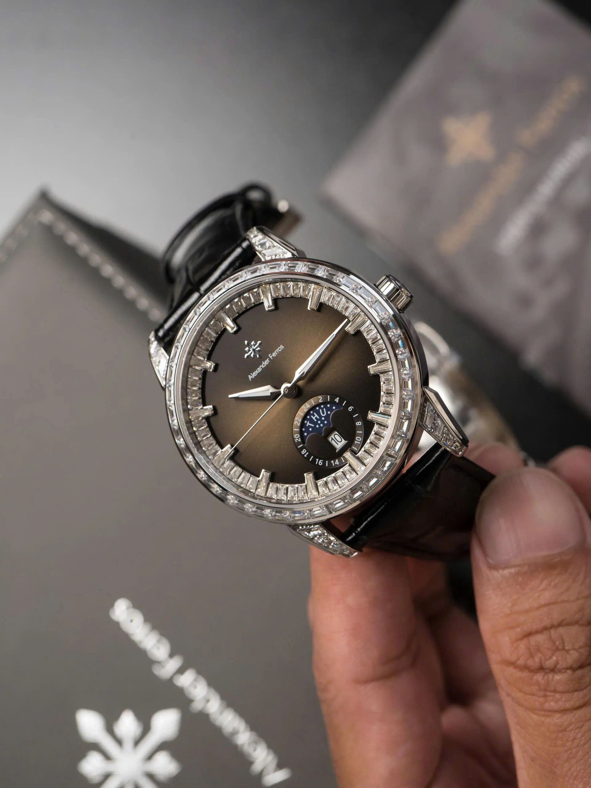 Đồng Hồ Alexander Ferros 9081S-01