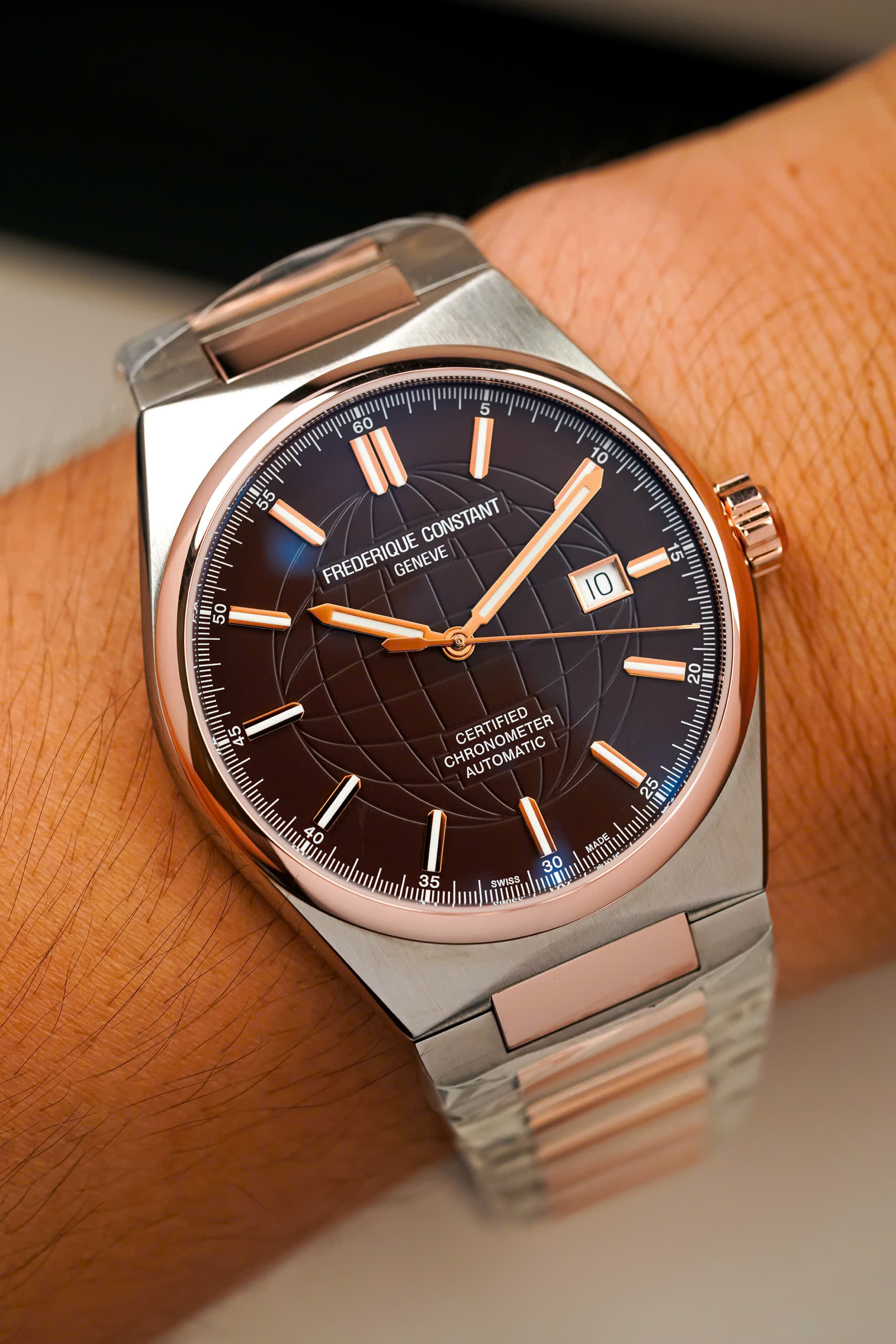 ĐỒNG HỒ NAM FREDERIQUE CONSTANT HIGHLIFE COSC FC-303C4NH2B