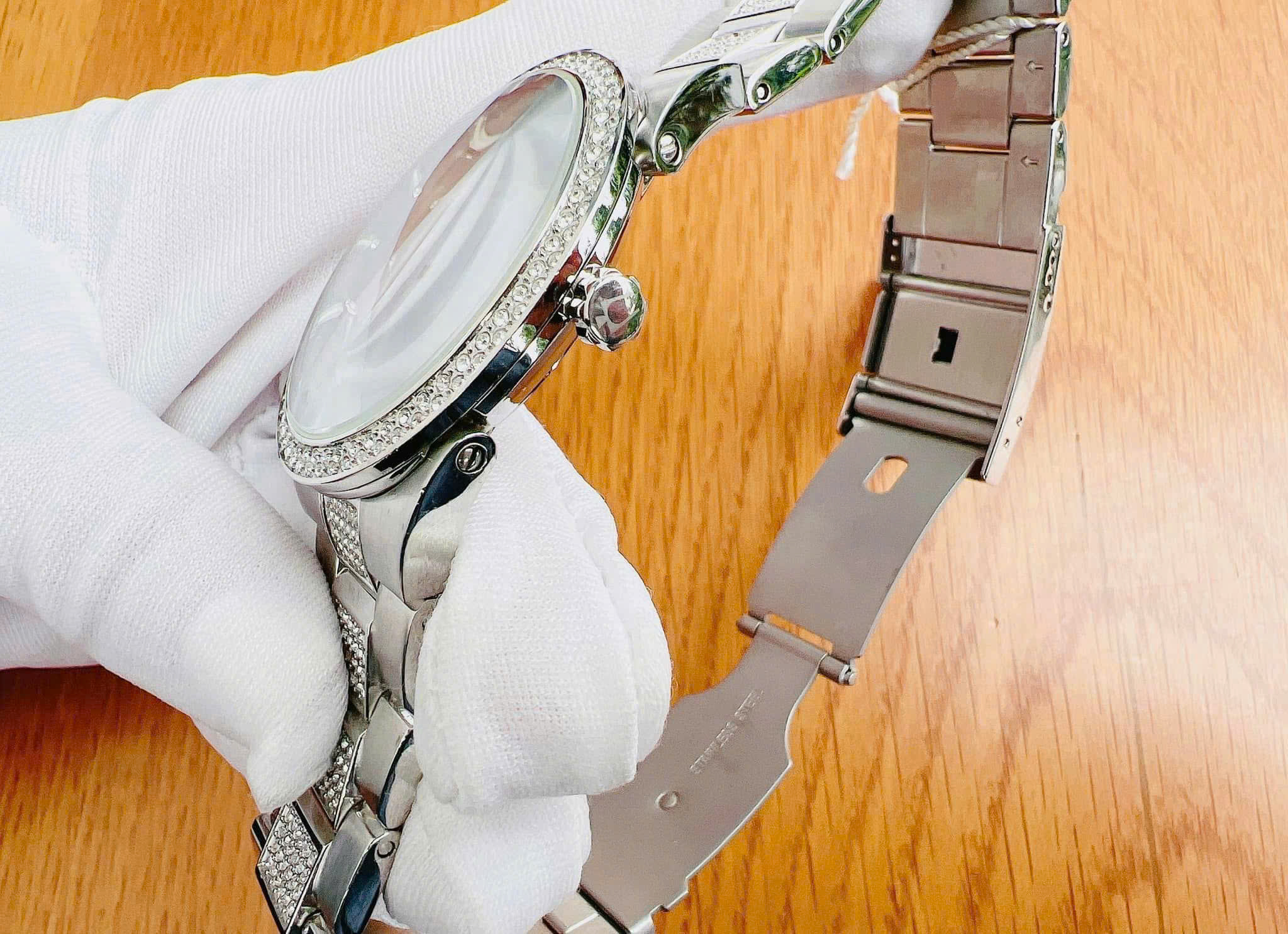 ĐỒNG HỒ NAM BULOVA CRYSTAL QUARTZ 96B221