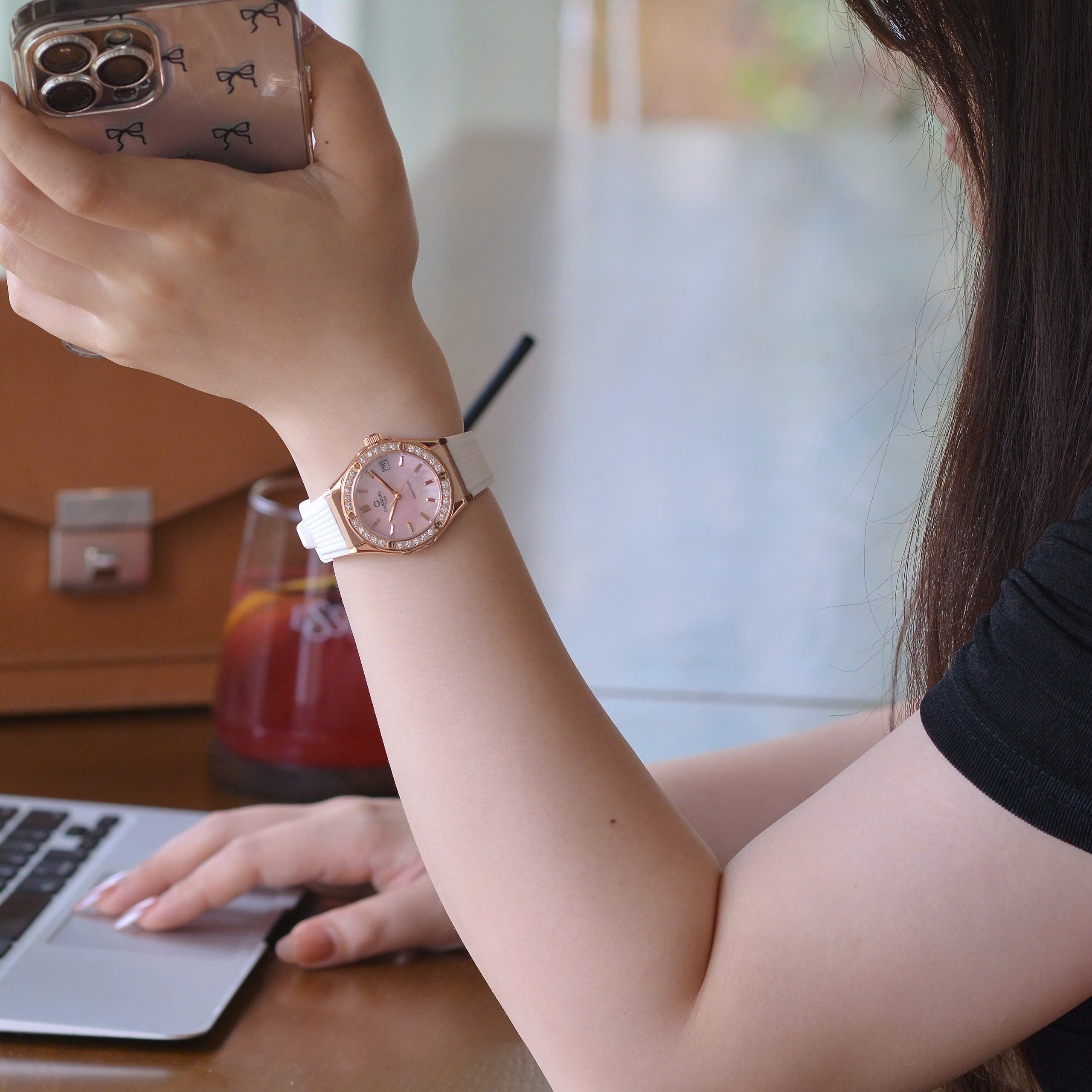 ĐỒNG HỒ NỮ CARNIVAL QUARTZ 8168L2-VH-DCS-HK3