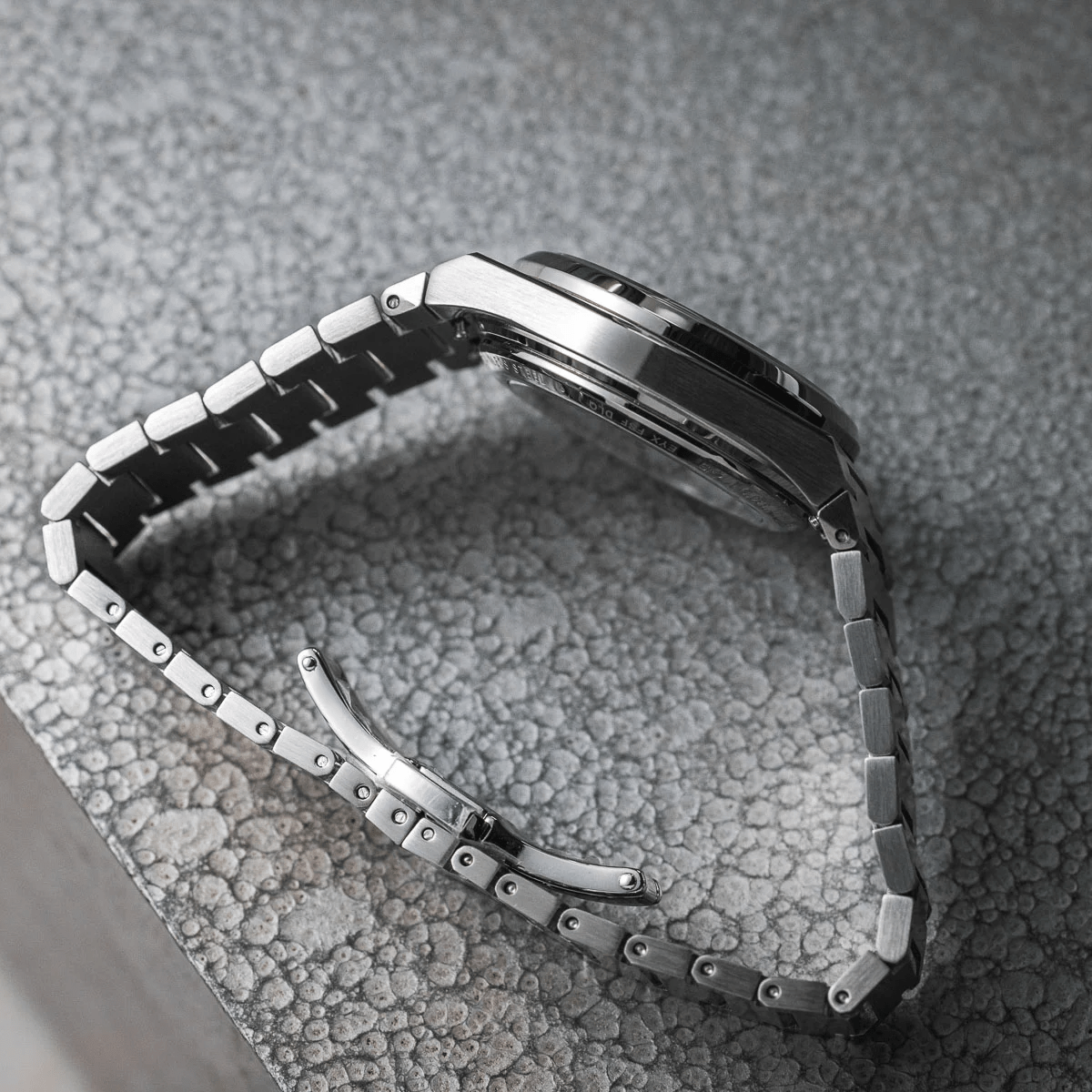 TISSOT PRX POWERMATIC 80 GREEN 35MM T137.207.11.091.00