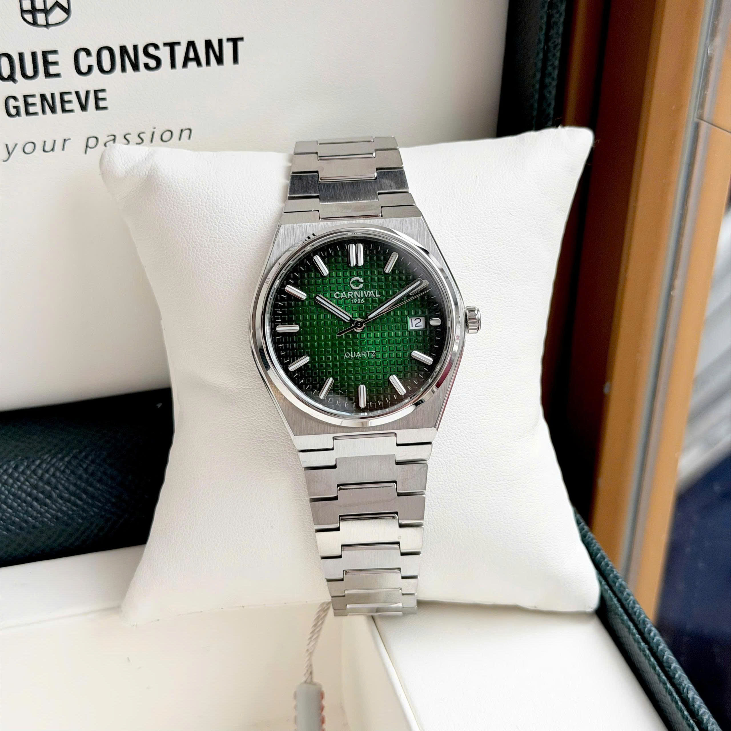 ĐỒNG HỒ NAM CARNIVAL QUARTZ 8251G-VT-OBXL