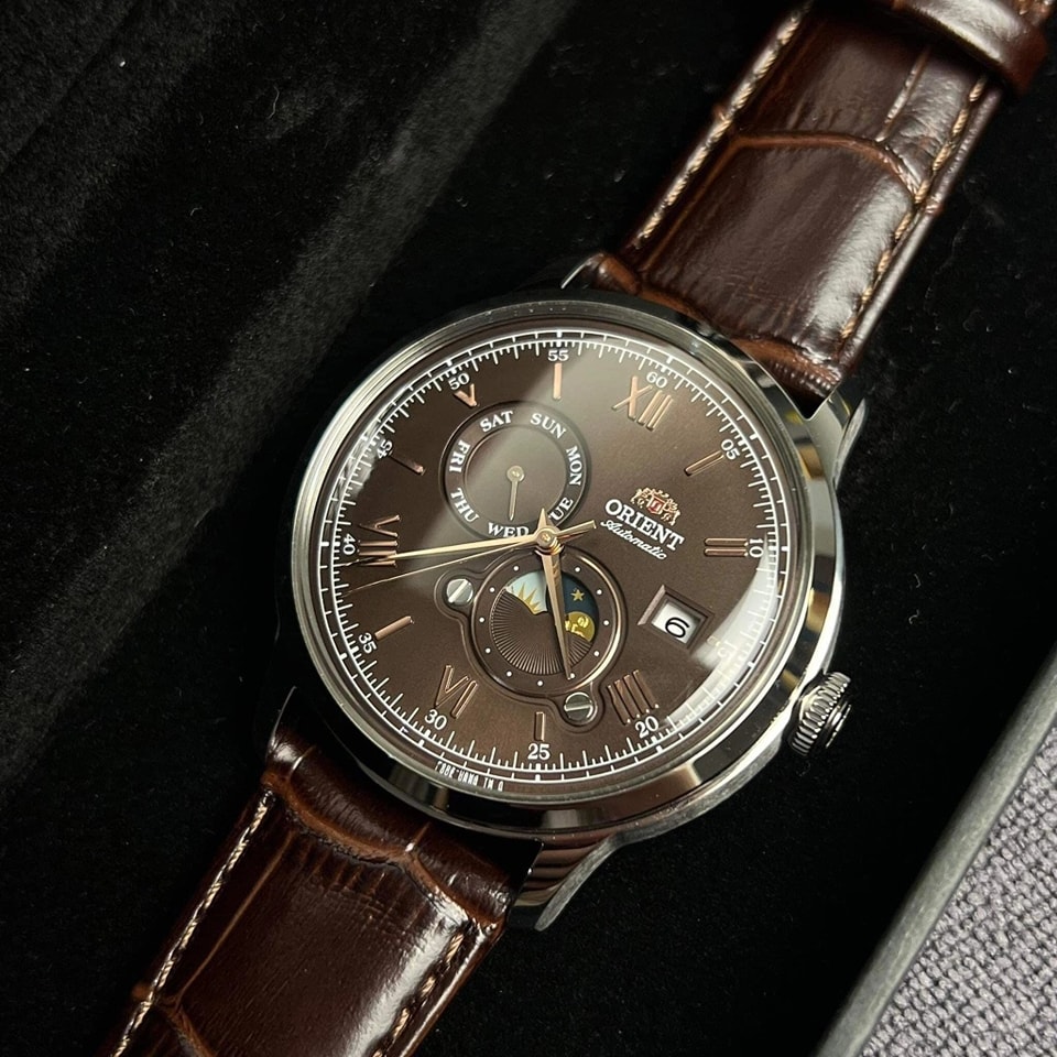 ORIENT CLASSIC SUN AND MOON GEN 8 AUTOMATIC BROWN RA-AK0804Y10B (RA-AK0804Y)