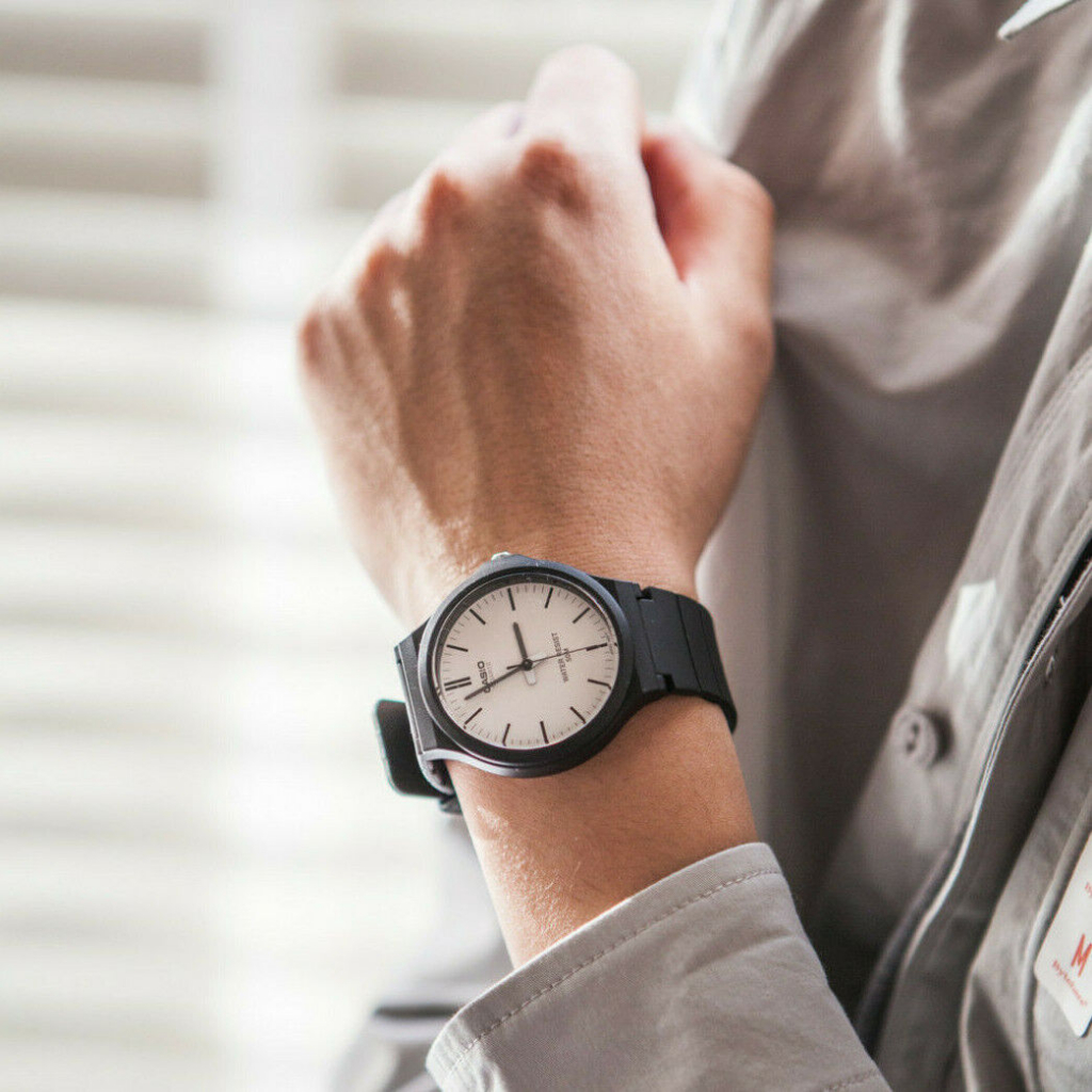 ĐỒNG HỒ NAM CASIO QUARTZ TRẮNG MW-240-7EVDF