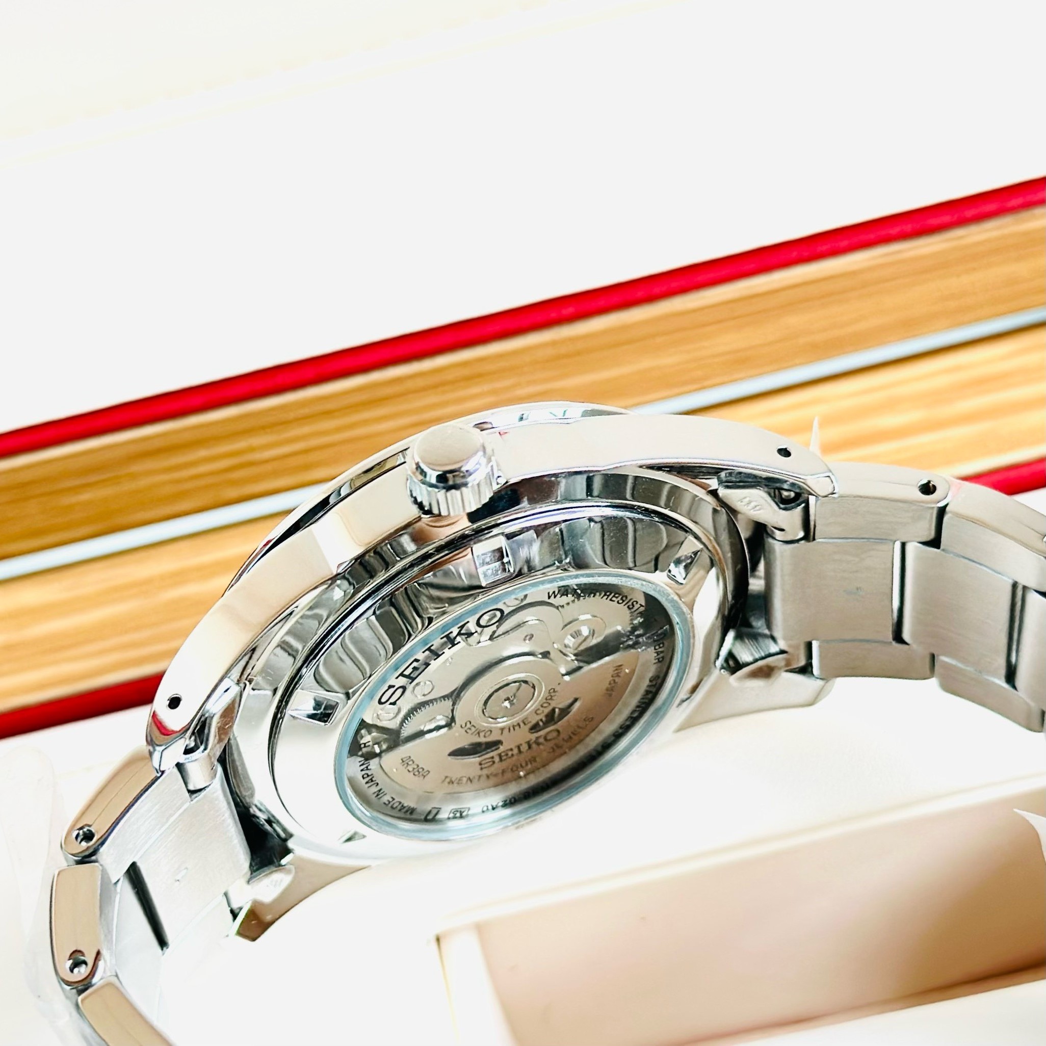 SEIKO OPEN HEART SCVE051