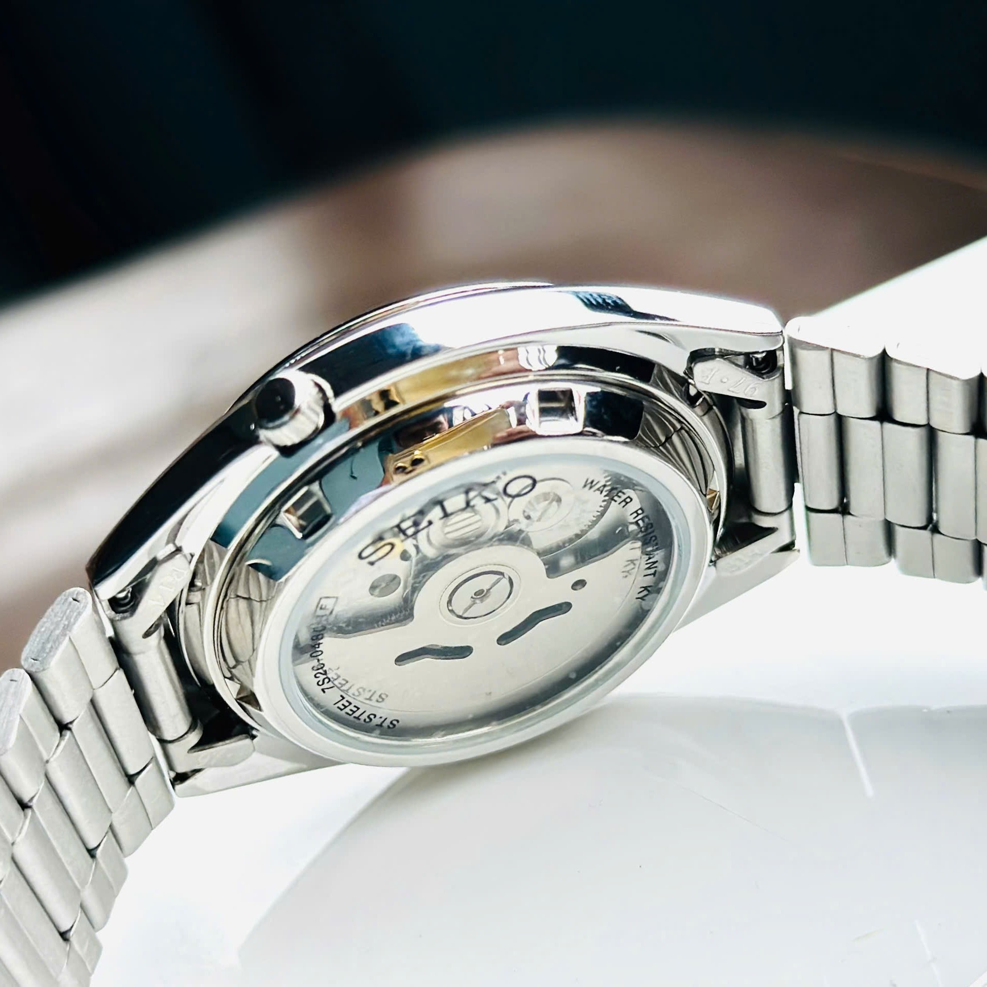 SEIKO SERIES 5 AUTOMATIC OFF WHITE DIAL SNXG47