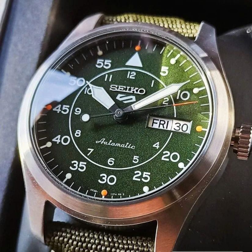 SEIKO 5 SPORTS FIELD AUTOMATIC SRPH29K1
