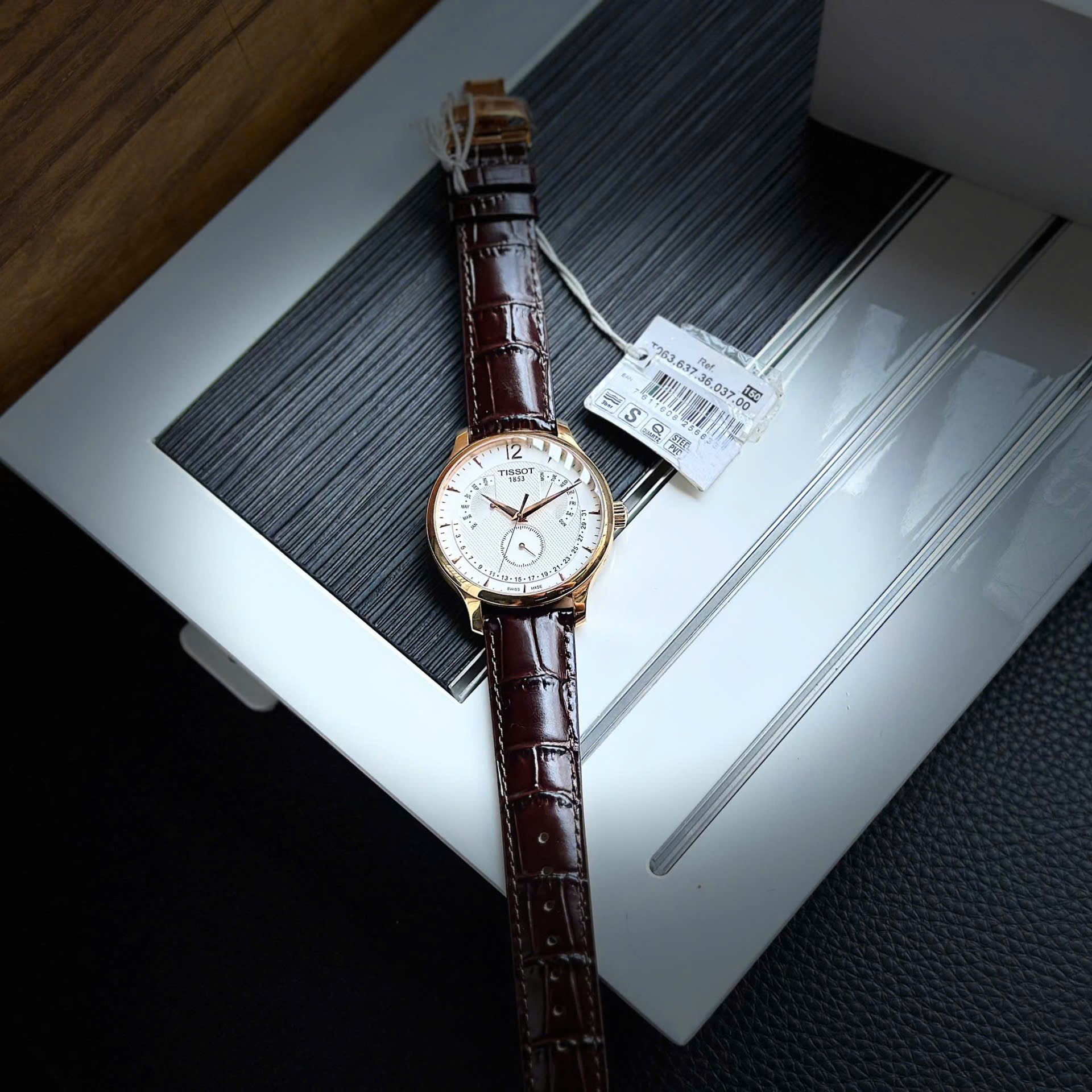 TISSOT T063.637.36.037.00 (T0636373603700)