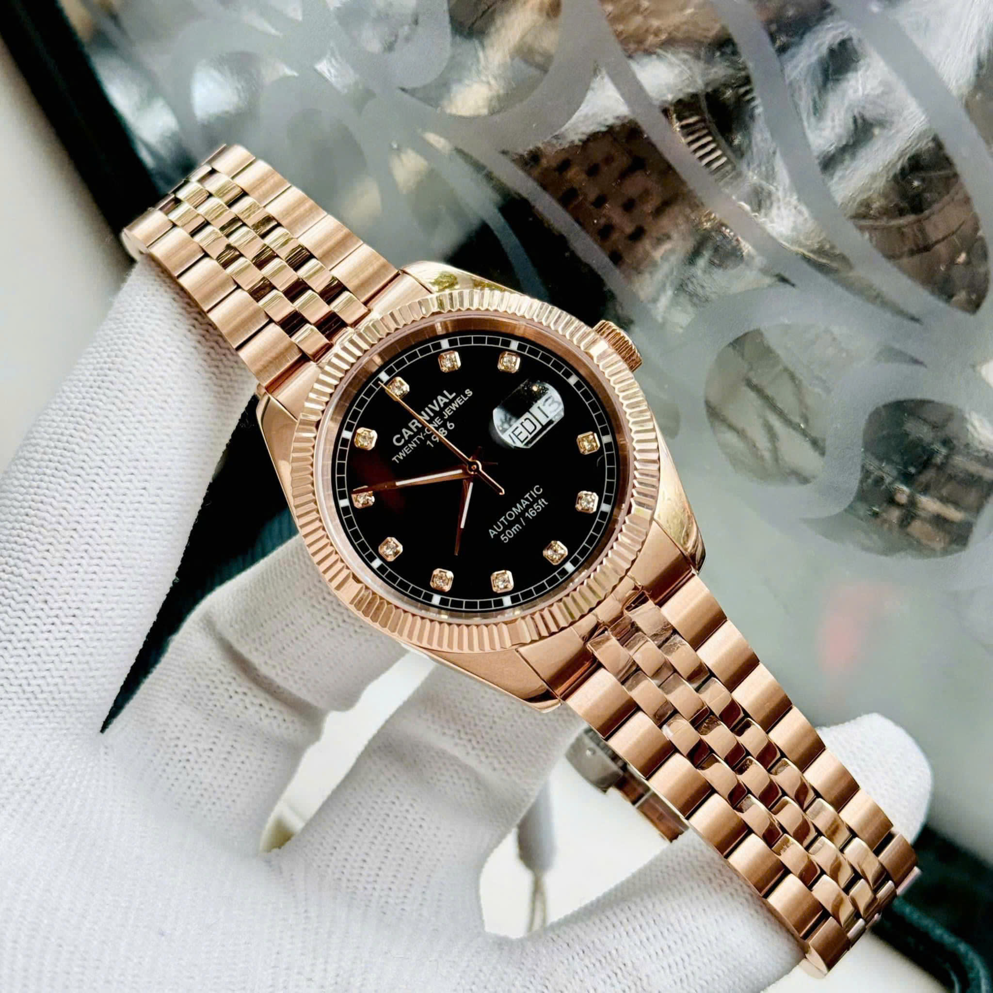 CARNIVAL AUTOMATIC 8131G-VH-D