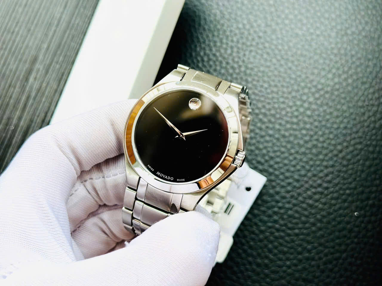 MOVADO QUARTZ BLACK 0606781