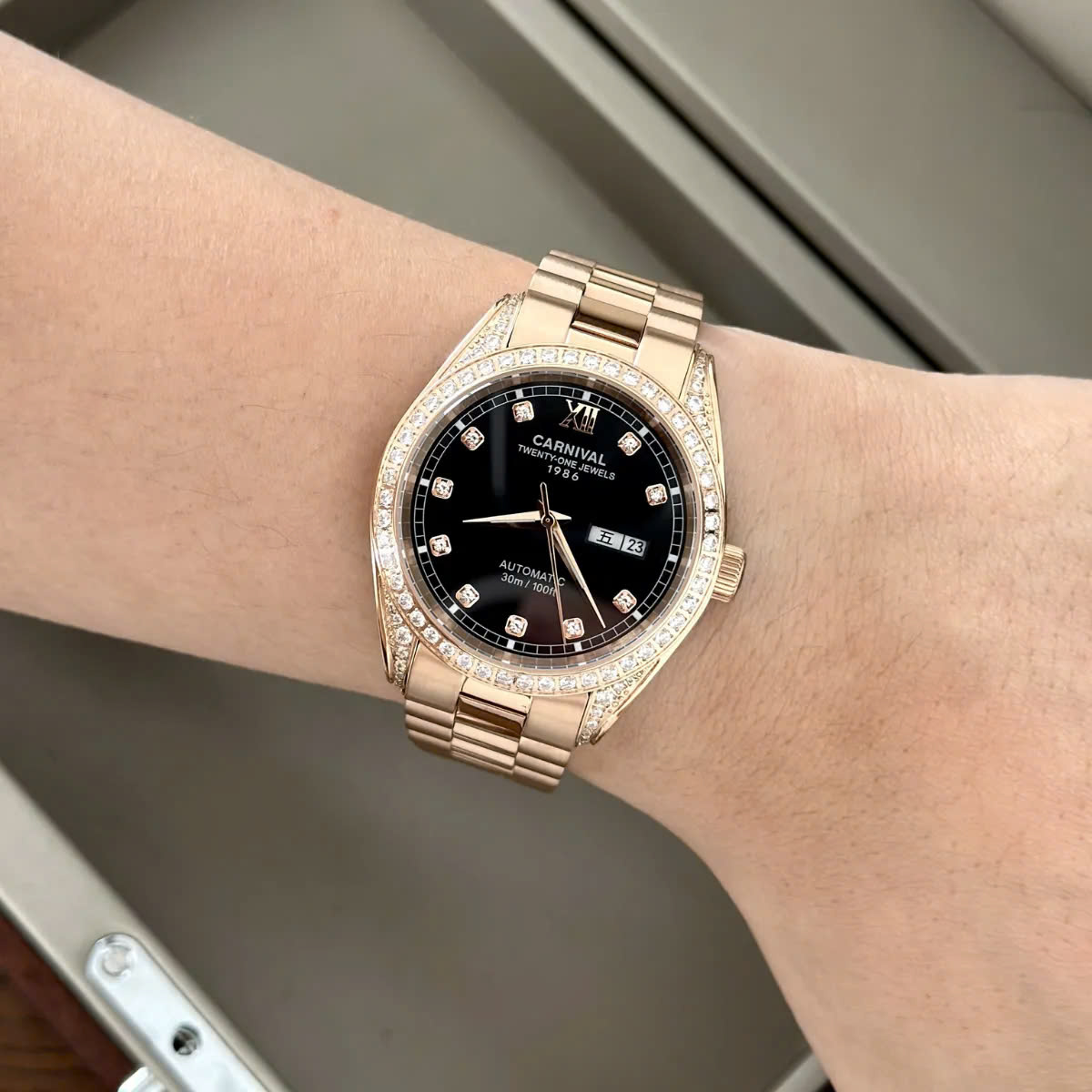 ĐỒNG HỒ NAM CARNIVAL AUTOMATIC 8907G-VH-D