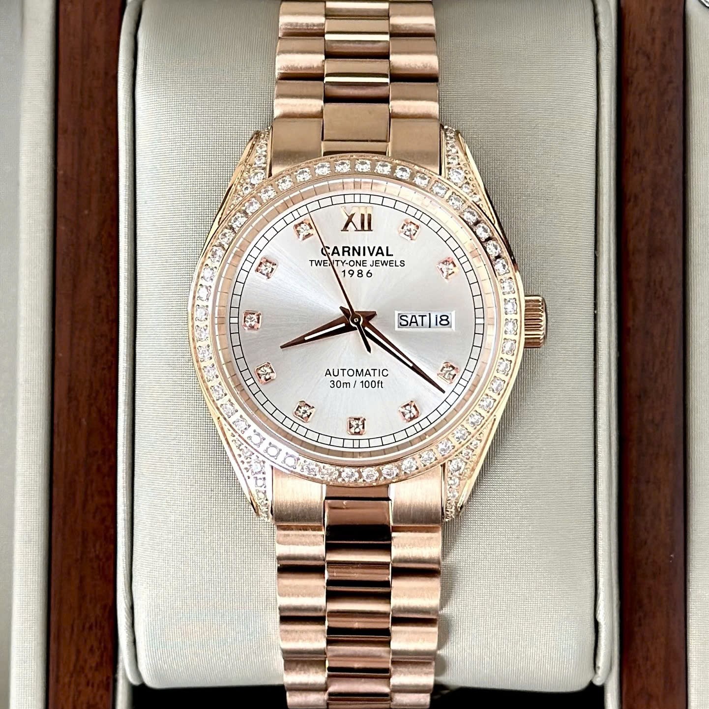 ĐỒNG HỒ NAM CARNIVAL AUTOMATIC 8907G-VH-T