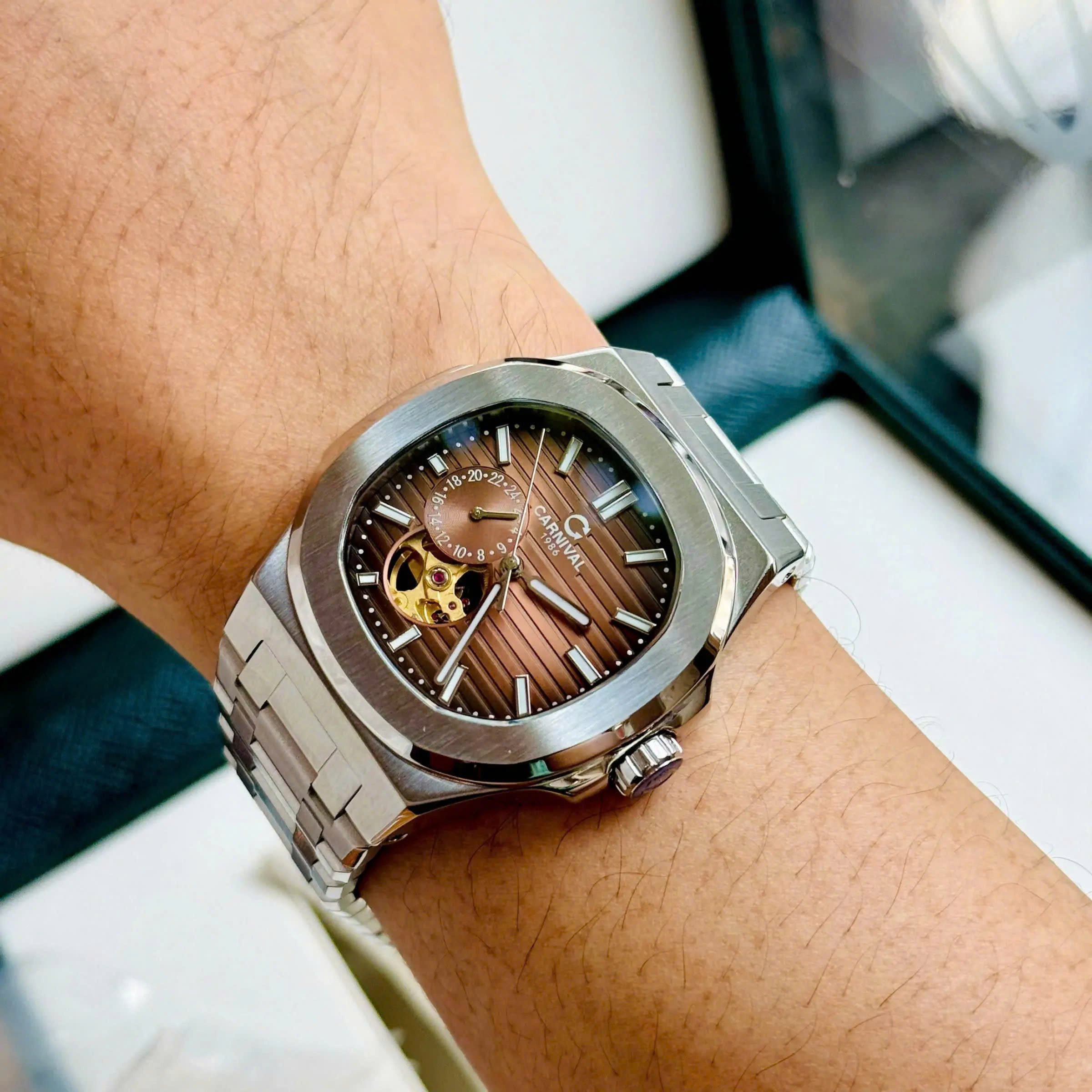 ĐỒNG HỒ NAM CARNIVAL AUTOMATIC 8159G-VT-N