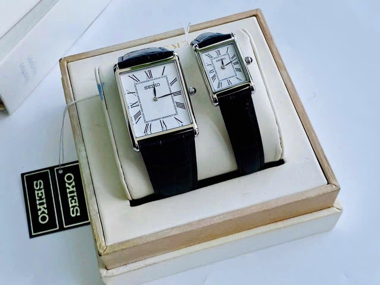 ĐỒNG HỒ ĐÔI SEIKO QUARTZ SWR049 & SWR053