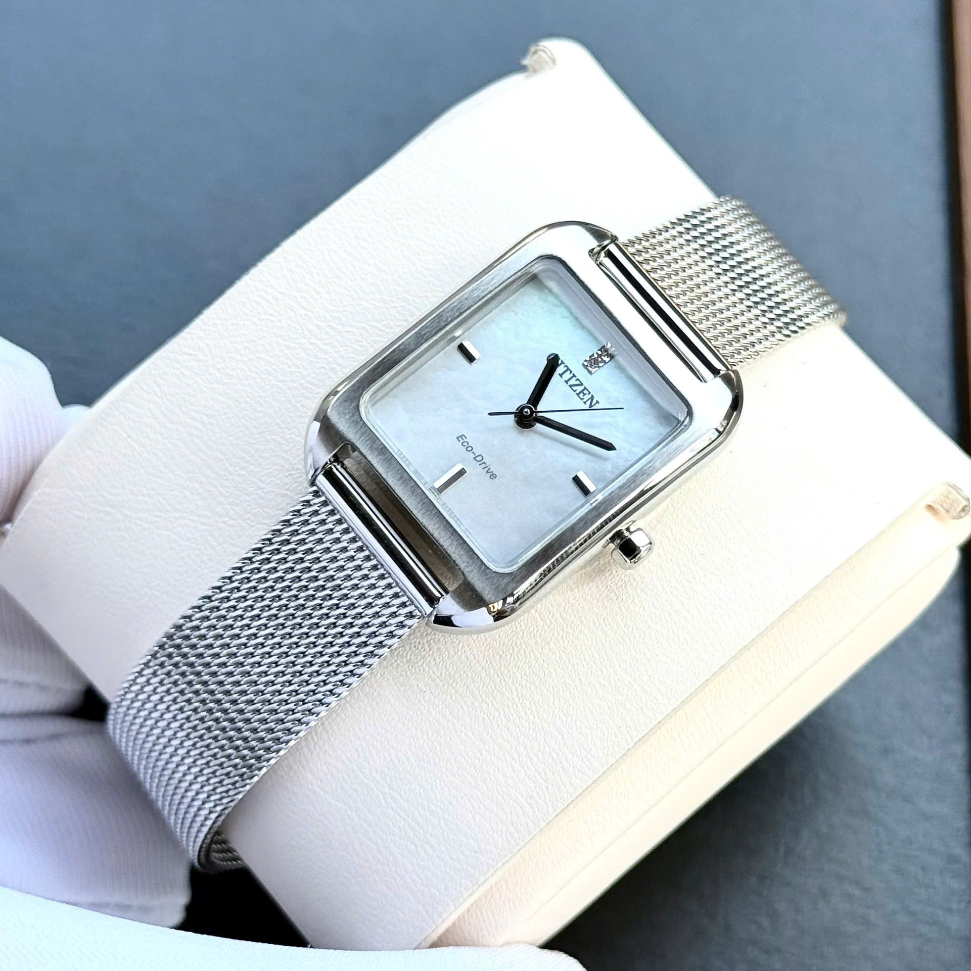 ĐỒNG HỒ NỮ XÀ CỪ CITIZEN QUARTZ EM0491-81D