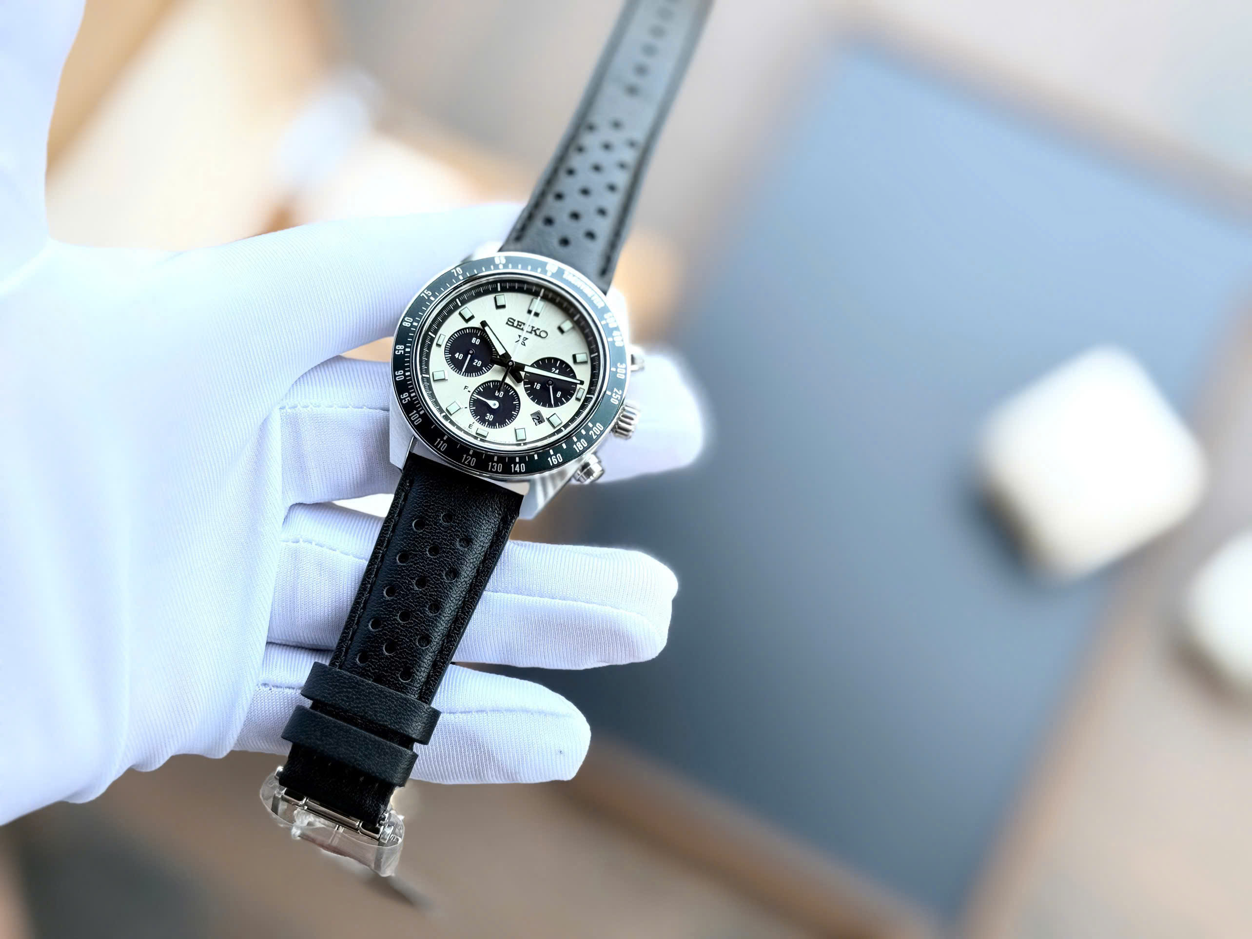 ĐỒNG HỒ NAM SEIKO PROSPEX SPEEDTIMER CHRONOGRAPH IVORY GREEN QUARTZ SSC943P1
