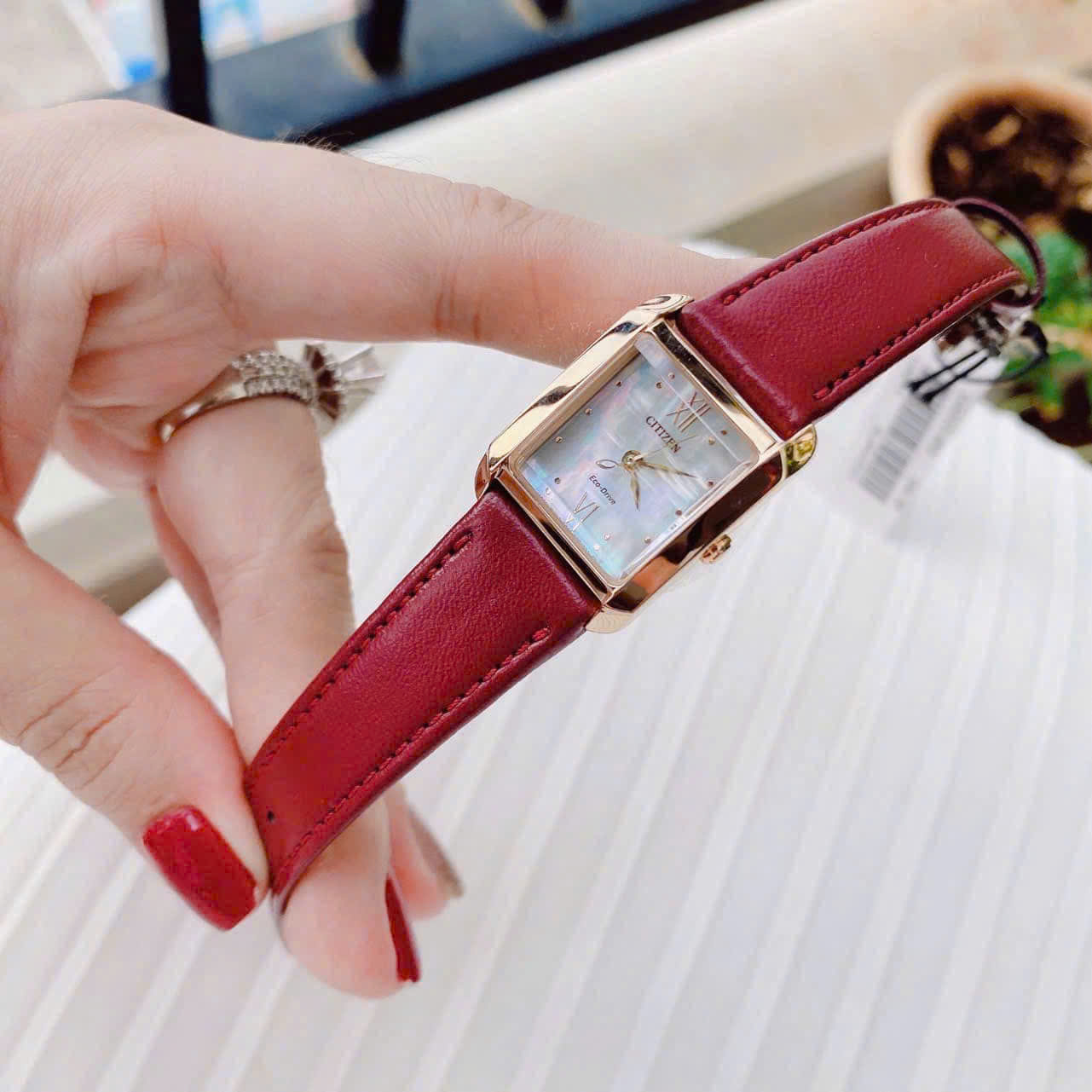 ĐỒNG HỒ NỮ CITIZEN ECO DRIVE  EW5593-05D