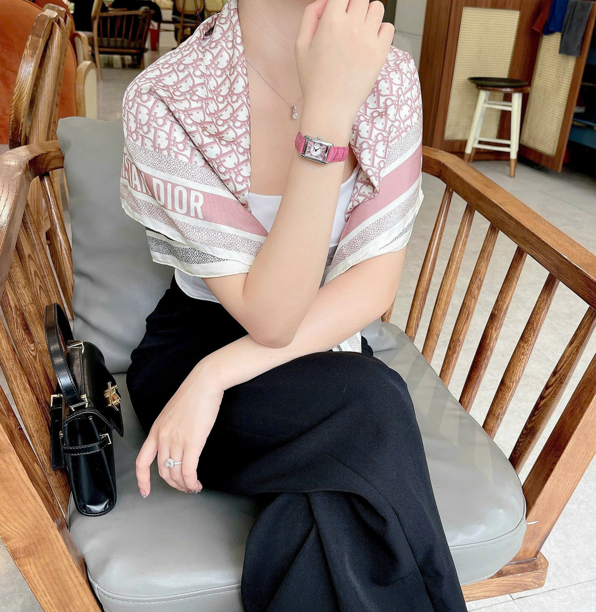 FREDERIQUE CONSTANT QUARTZ PINK RIBBON SPECIAL FC-200MPWCD16-PR