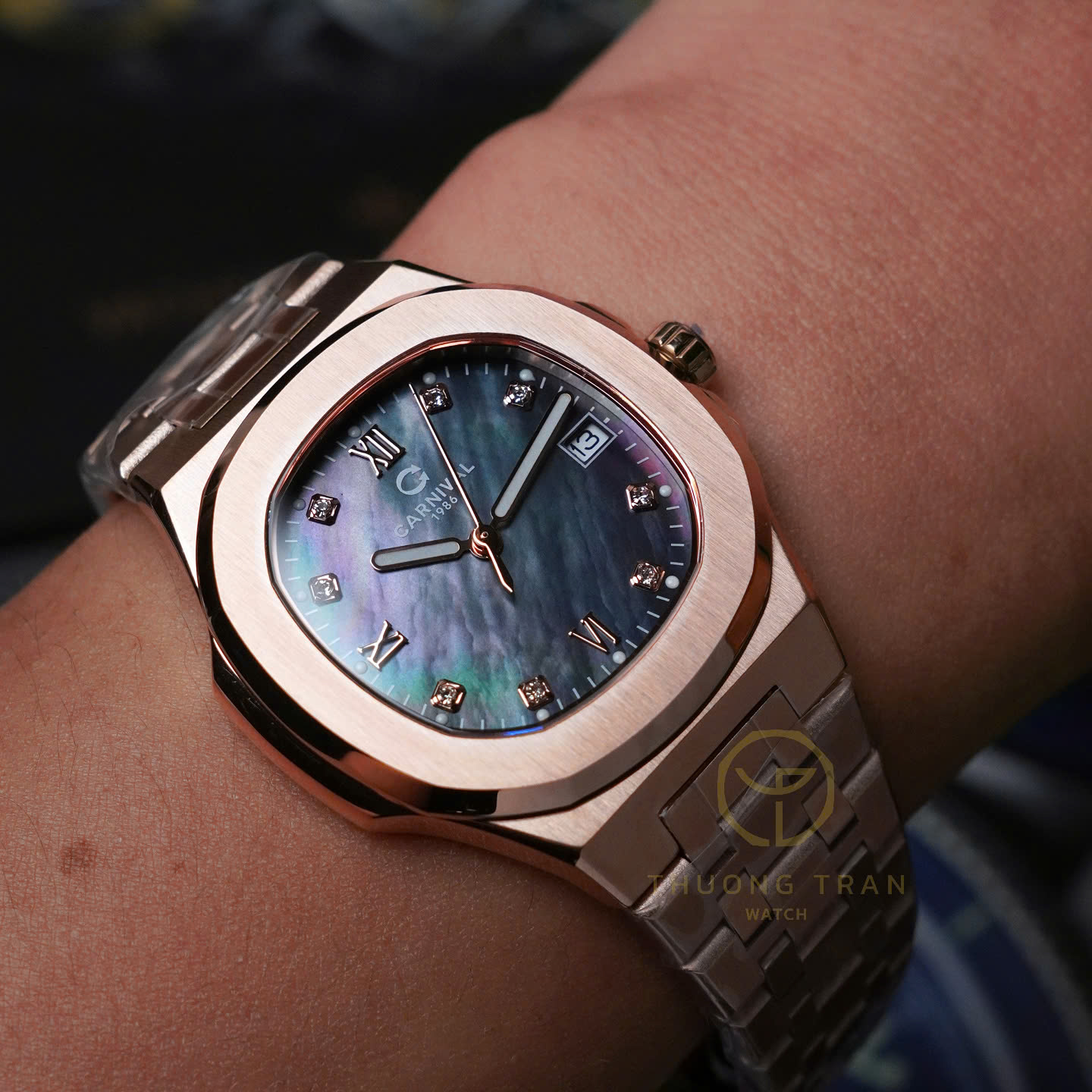 ĐỒNG HỒ NỮ CARNIVAL XÀ CỪ ĐEN 8160L-VH-DK BLACK MOP