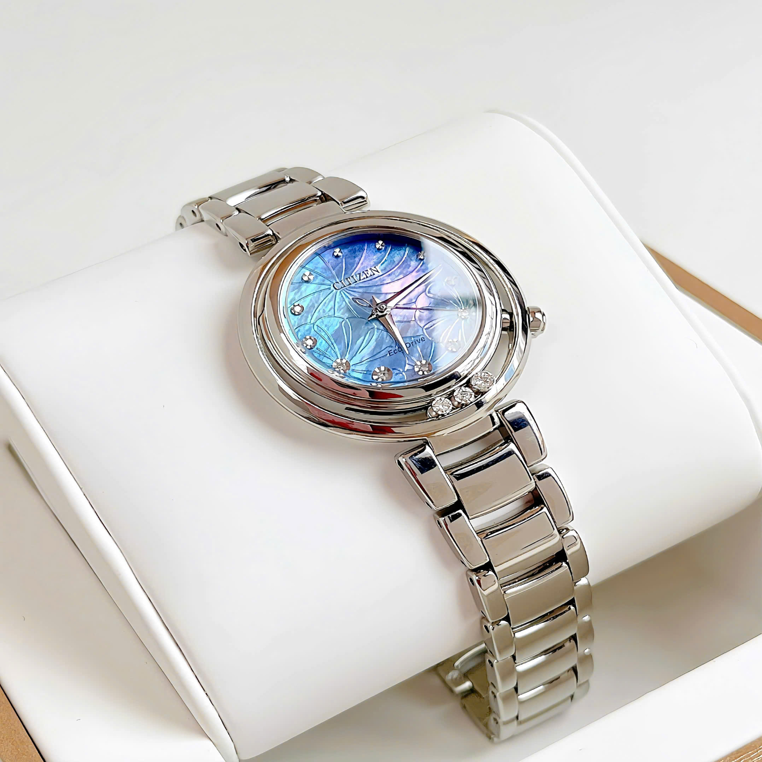 ĐỒNG HỒ NỮ CITIZEN XÀ CỪ XANH QUARTZ ECO DRIVE MOP EM1110-81N