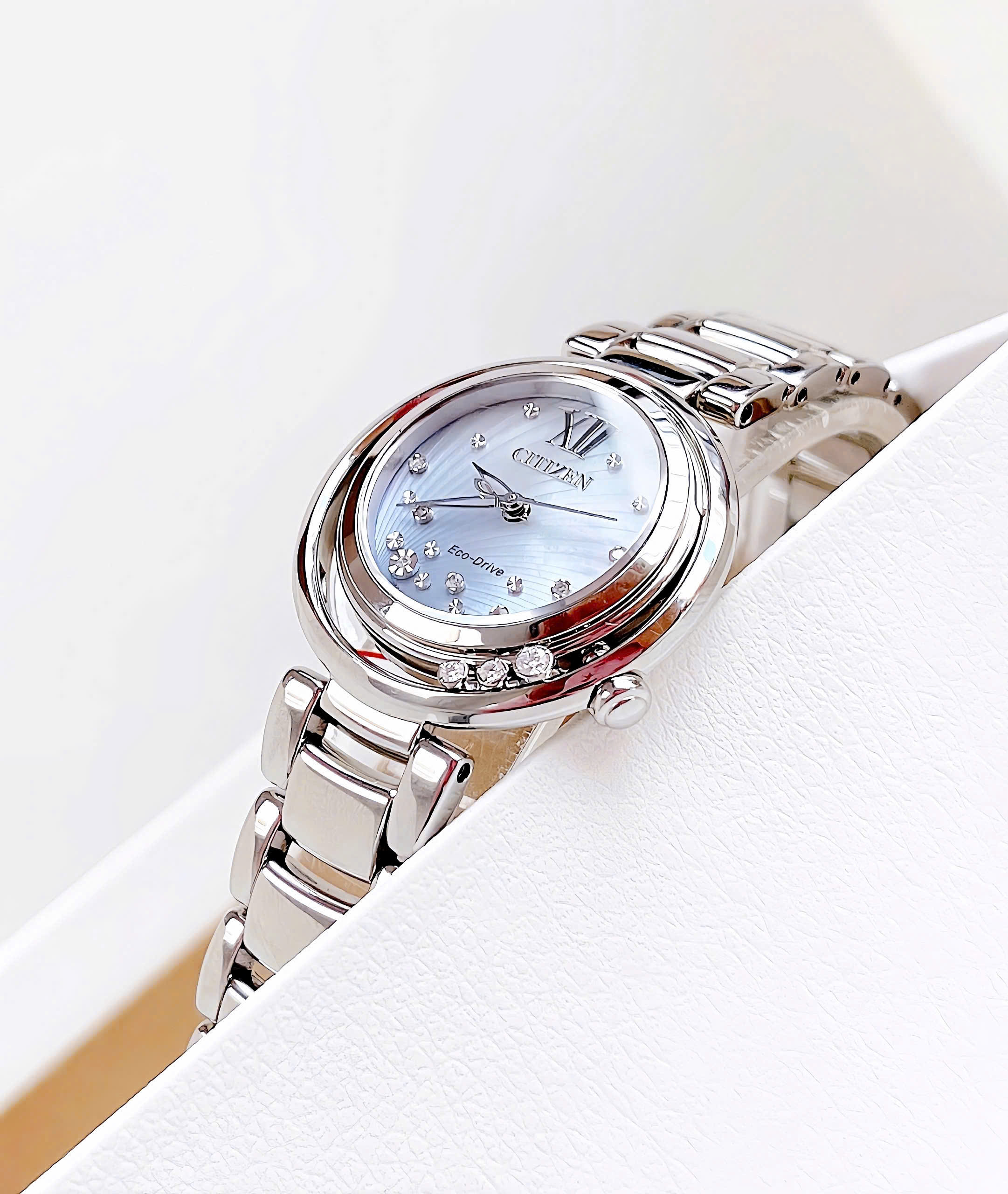 ĐỒNG HỒ NỮ CITIZEN ECO DRIVE EM0320-59D