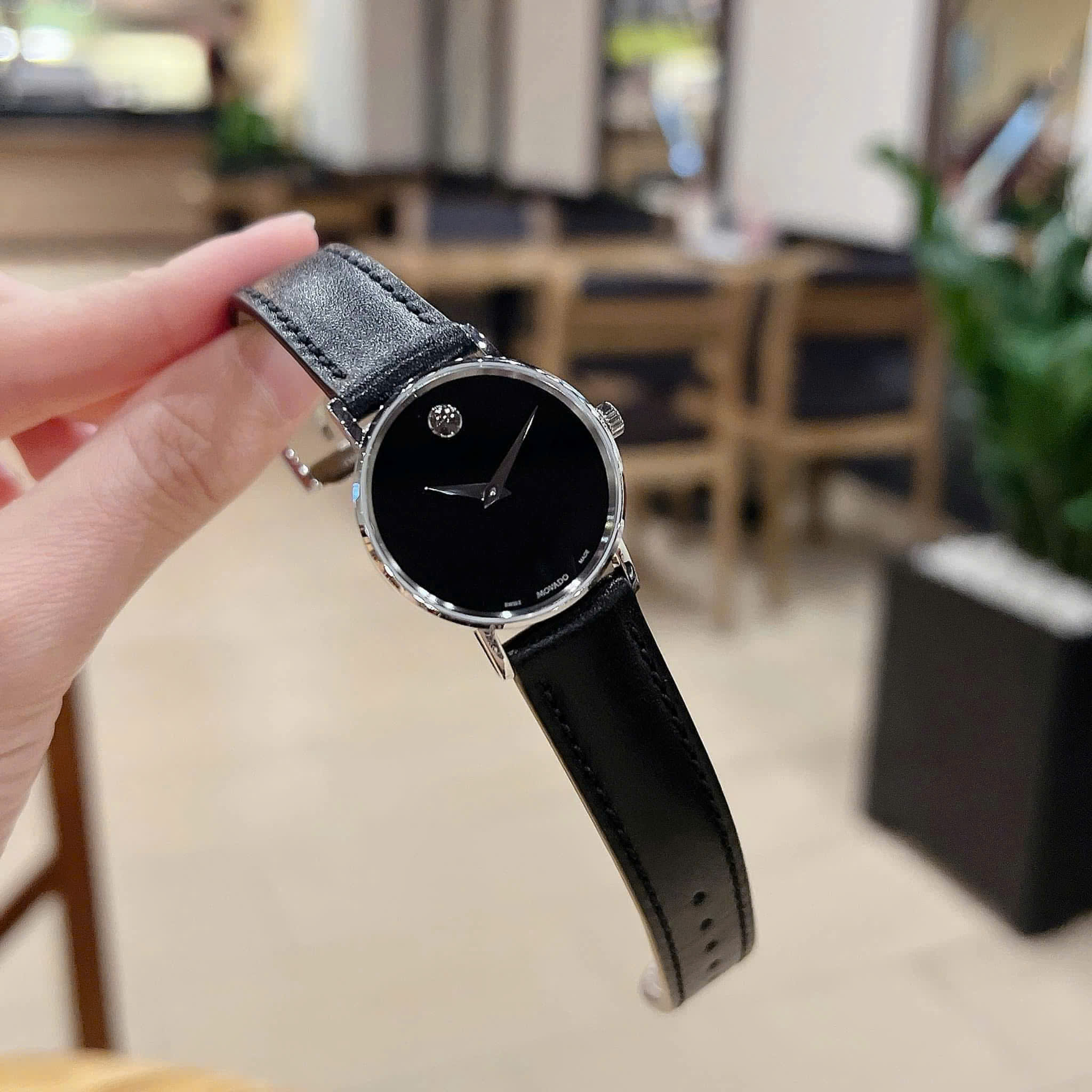 ĐỒNG HỒ NỮ MOVADO CLASSIC MUSEUM QUARTZ BLACK DIAL WATCH 0607317